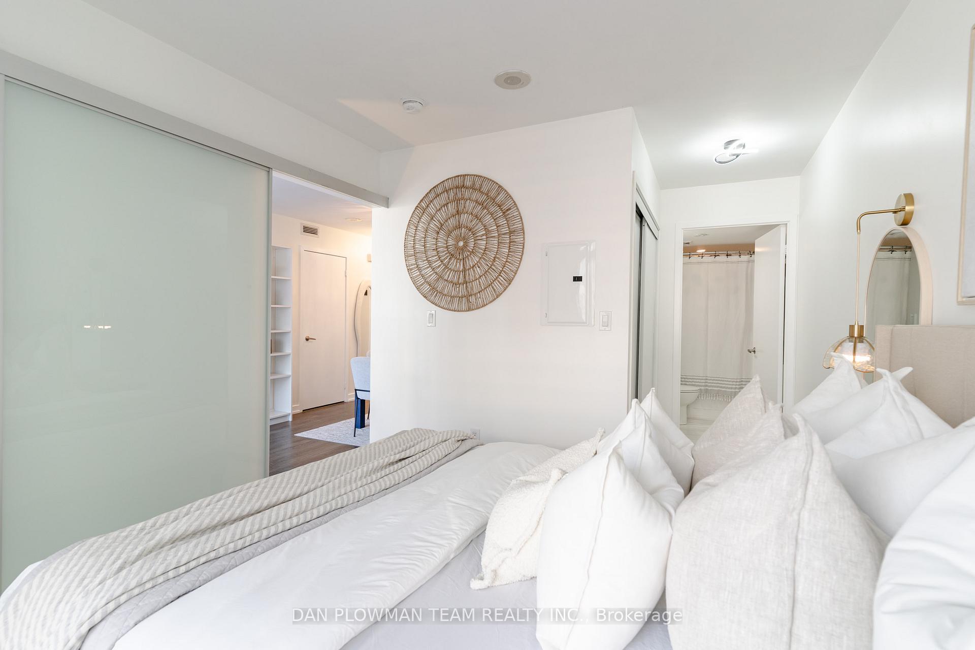 Photo 13 of Unit 1006, 8 Telegram Mews, Toronto, Waterfront Communities — HOMEH