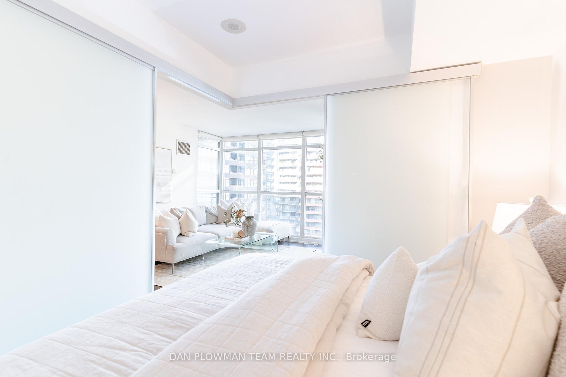 Photo 16 of Unit 1006, 8 Telegram Mews, Toronto, Waterfront Communities — HOMEH