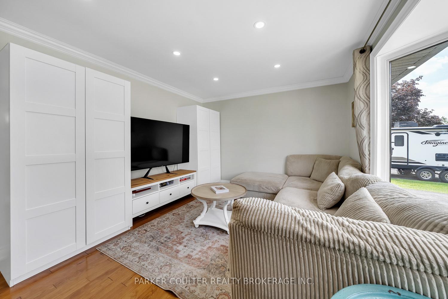 Photo 6 of 289 Pine Drive, Barrie, Bayshore — HOMEH