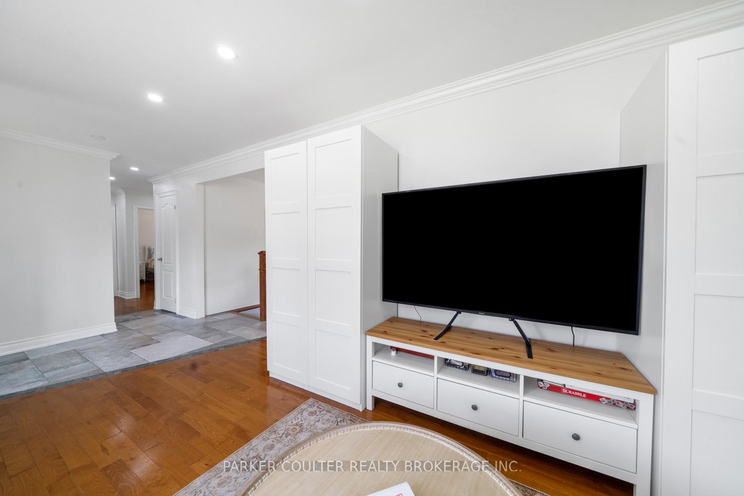 Photo 8 of 289 Pine Drive, Barrie, Bayshore — HOMEH