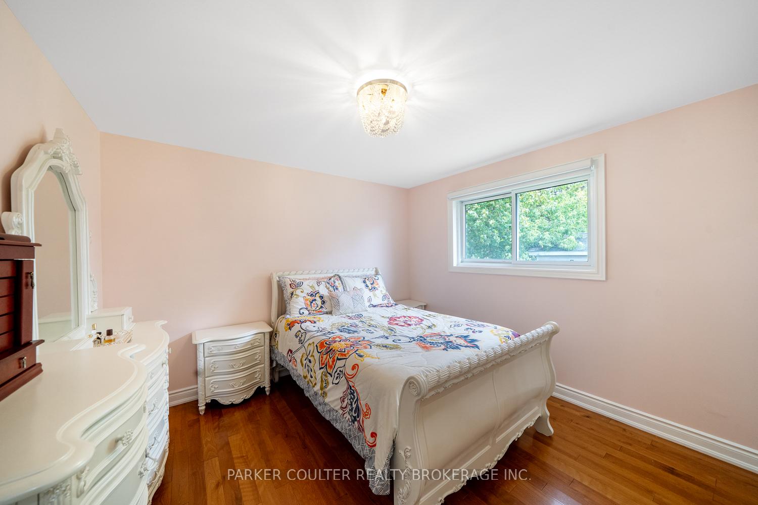 Photo 18 of 289 Pine Drive, Barrie, Bayshore — HOMEH