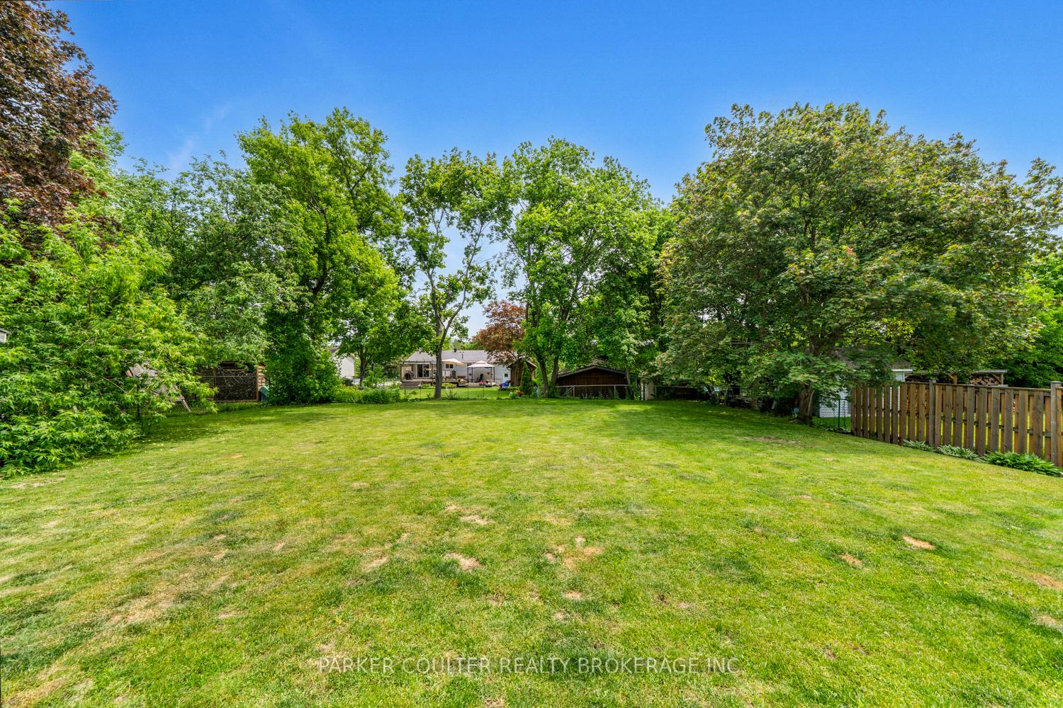 Photo 33 of 289 Pine Drive, Barrie, Bayshore — HOMEH
