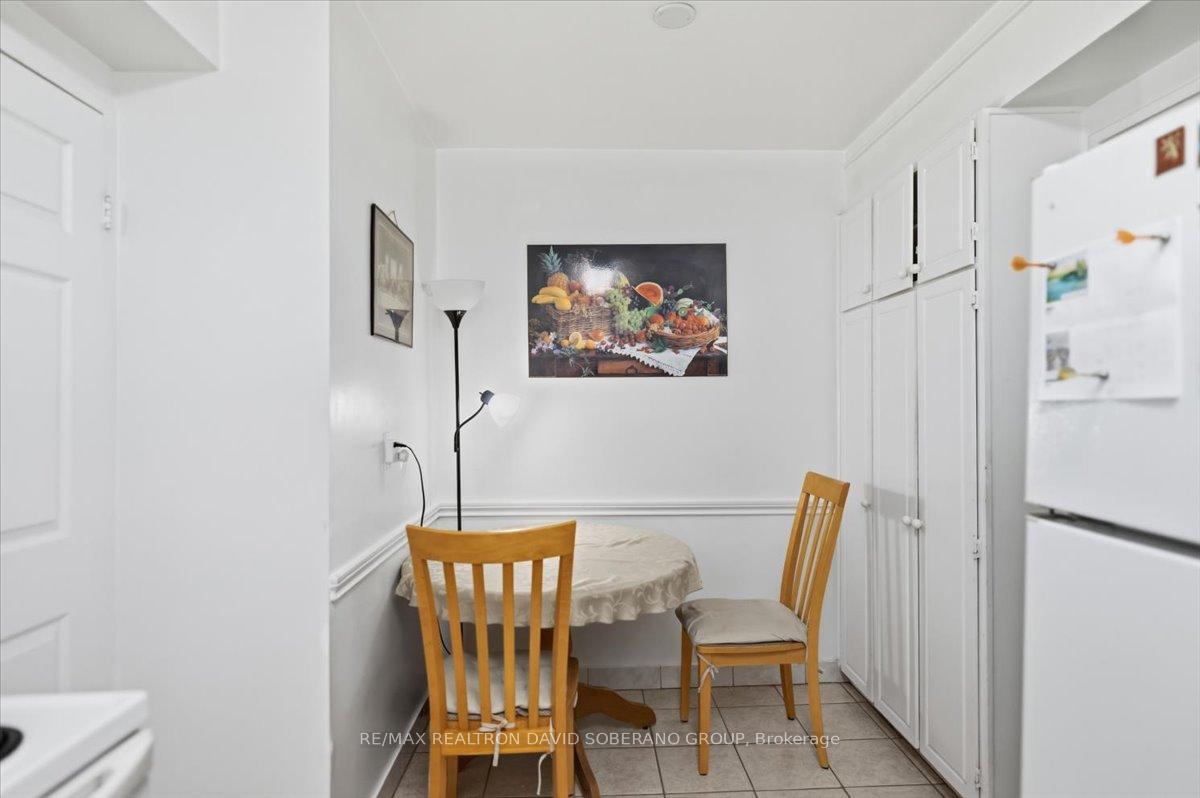 Photo 15 of Unit 601, 130 Neptune Drive, Toronto, Englemount-Lawrence — HOMEH