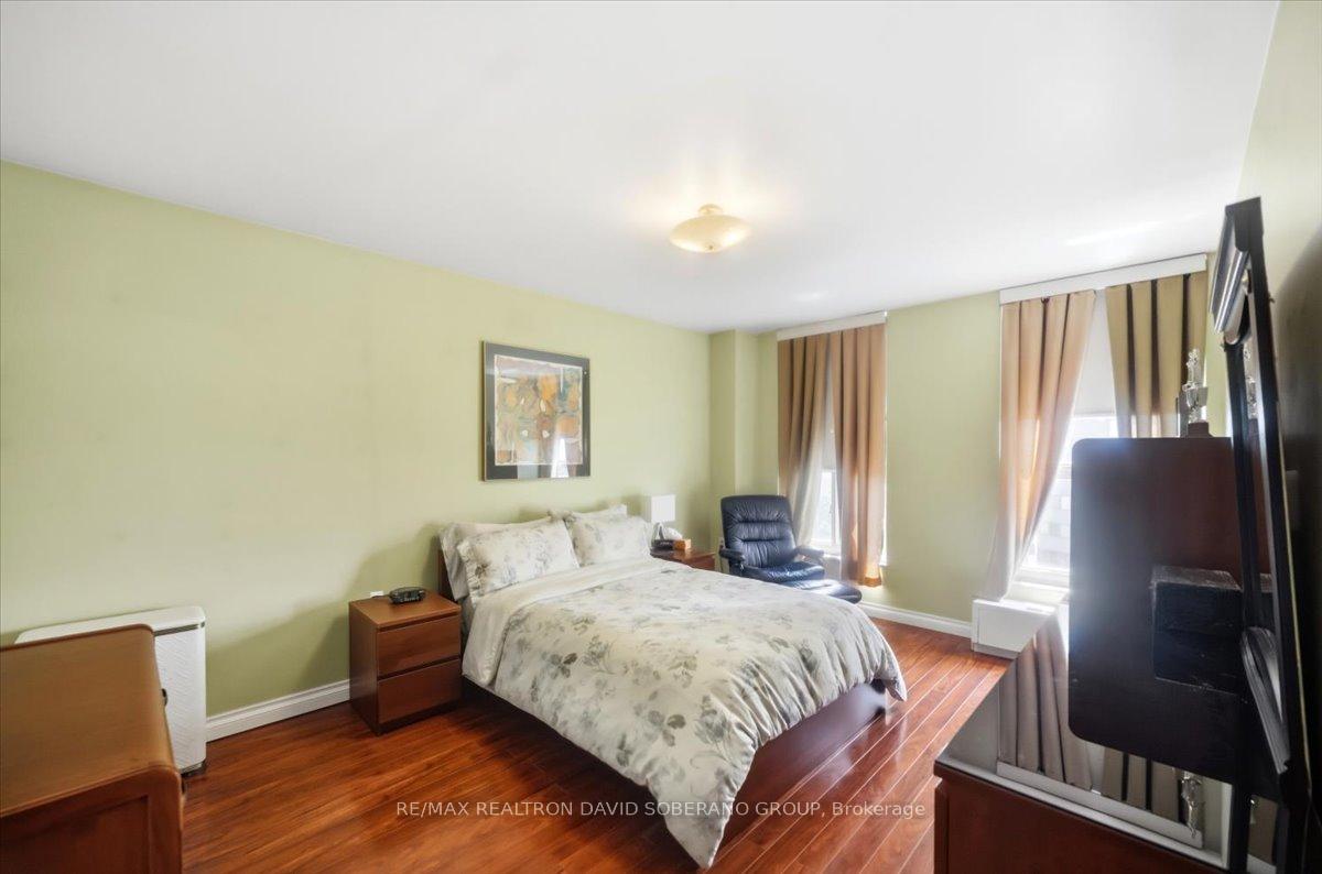 Photo 18 of Unit 601, 130 Neptune Drive, Toronto, Englemount-Lawrence — HOMEH