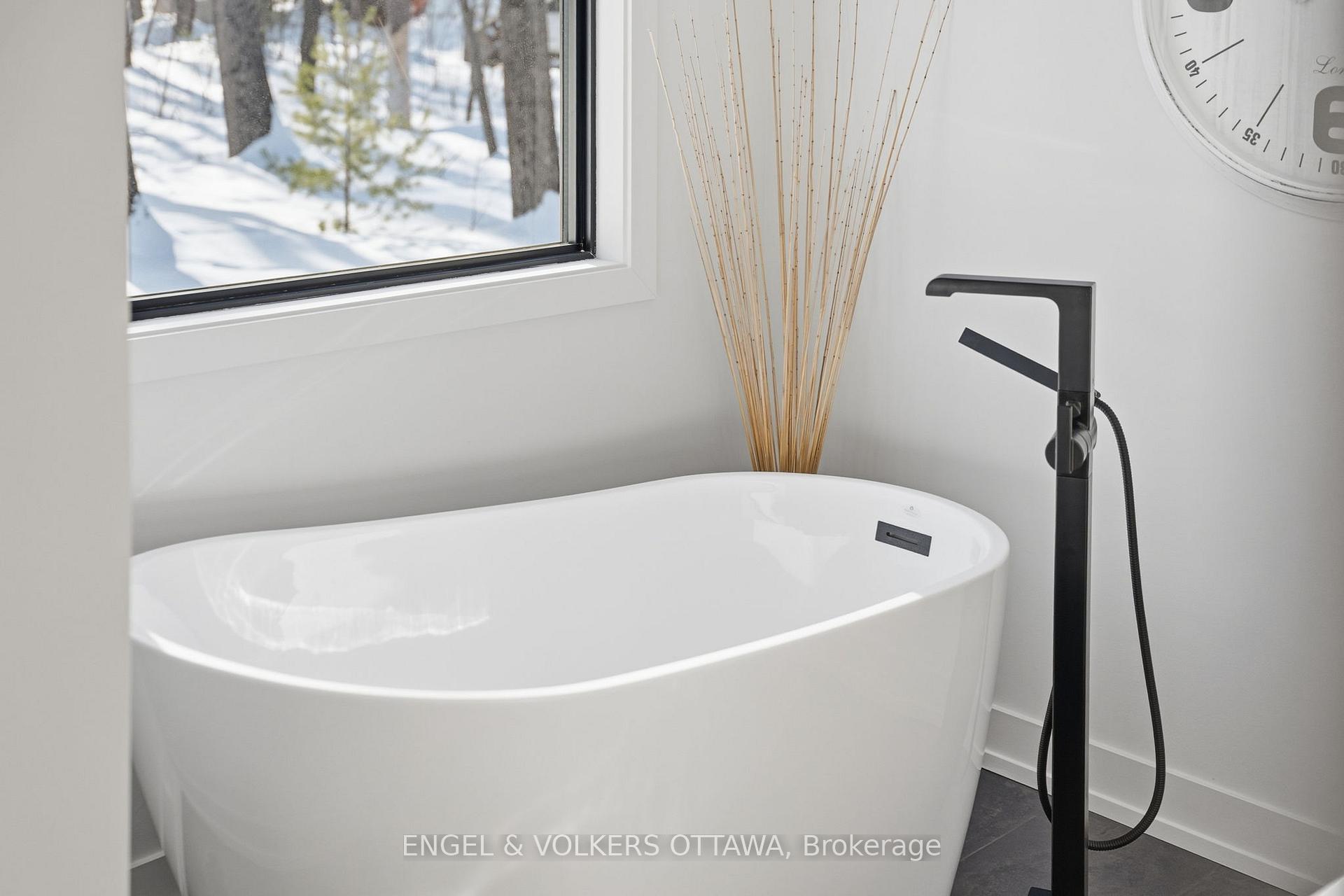 Photo 18 of 557 Bayview Drive, Ottawa, Constance Bay — HOMEH