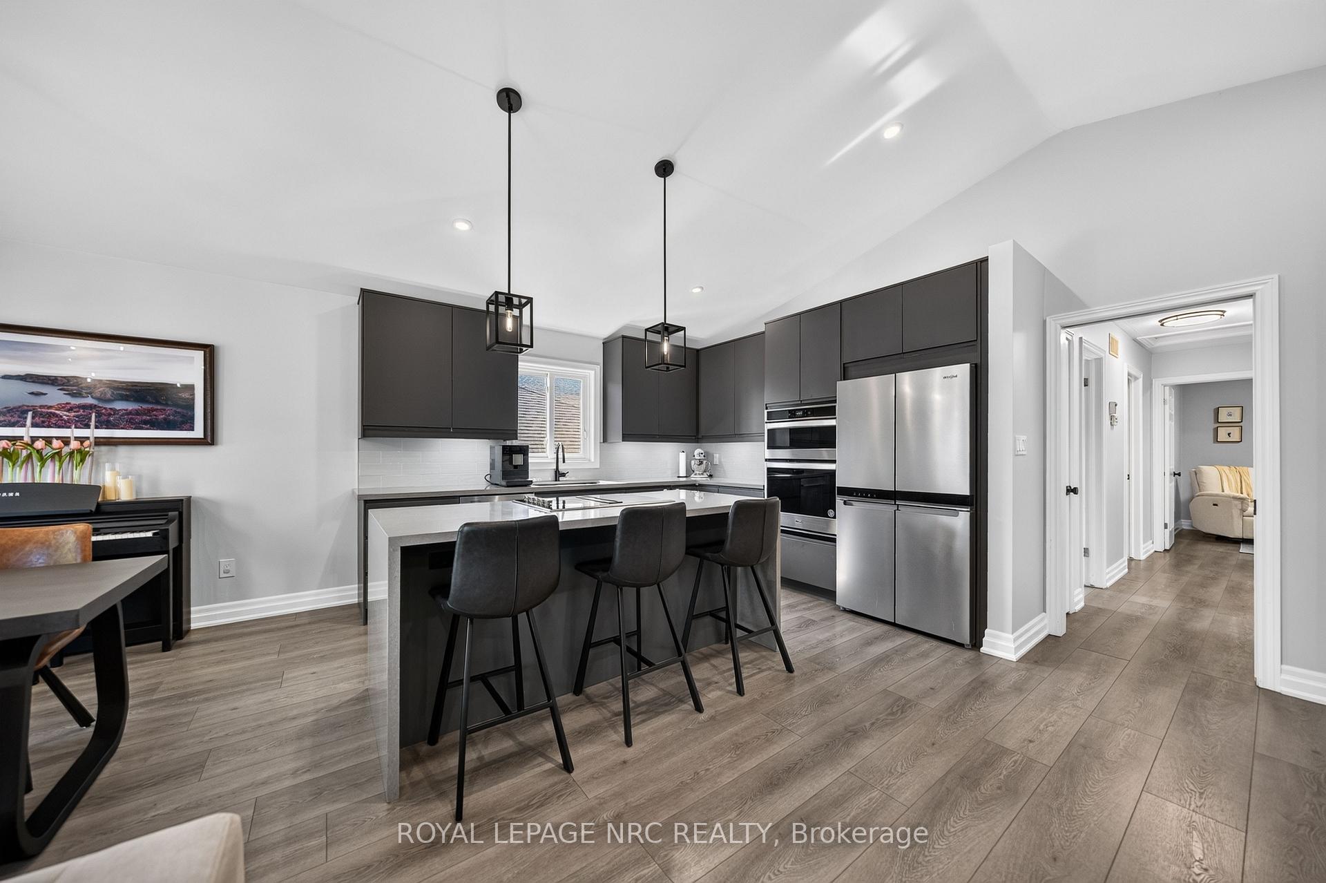 Photo 11 of 3843 Weinbrenner Road, Niagara Falls, Chippawa — HOMEH