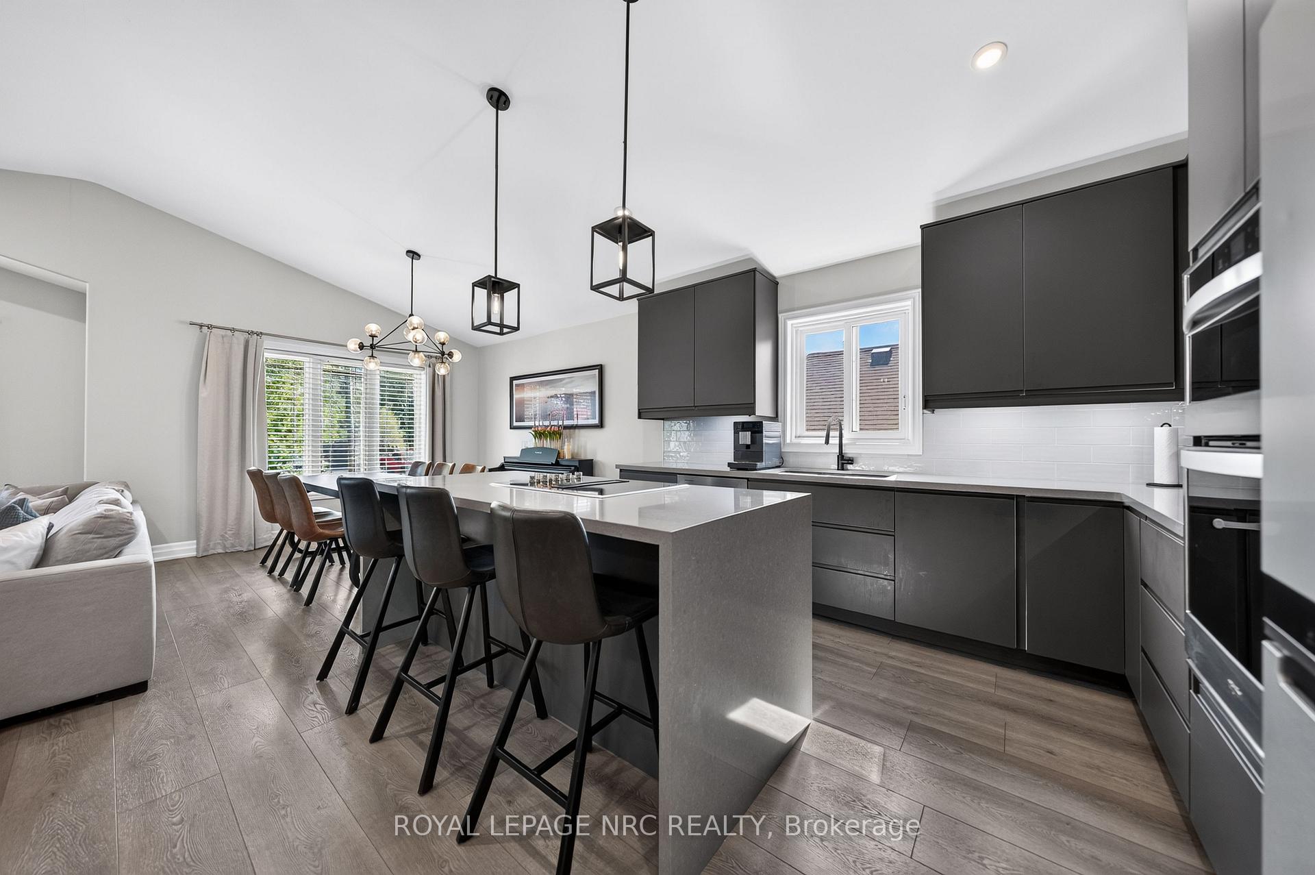 Photo 12 of 3843 Weinbrenner Road, Niagara Falls, Chippawa — HOMEH