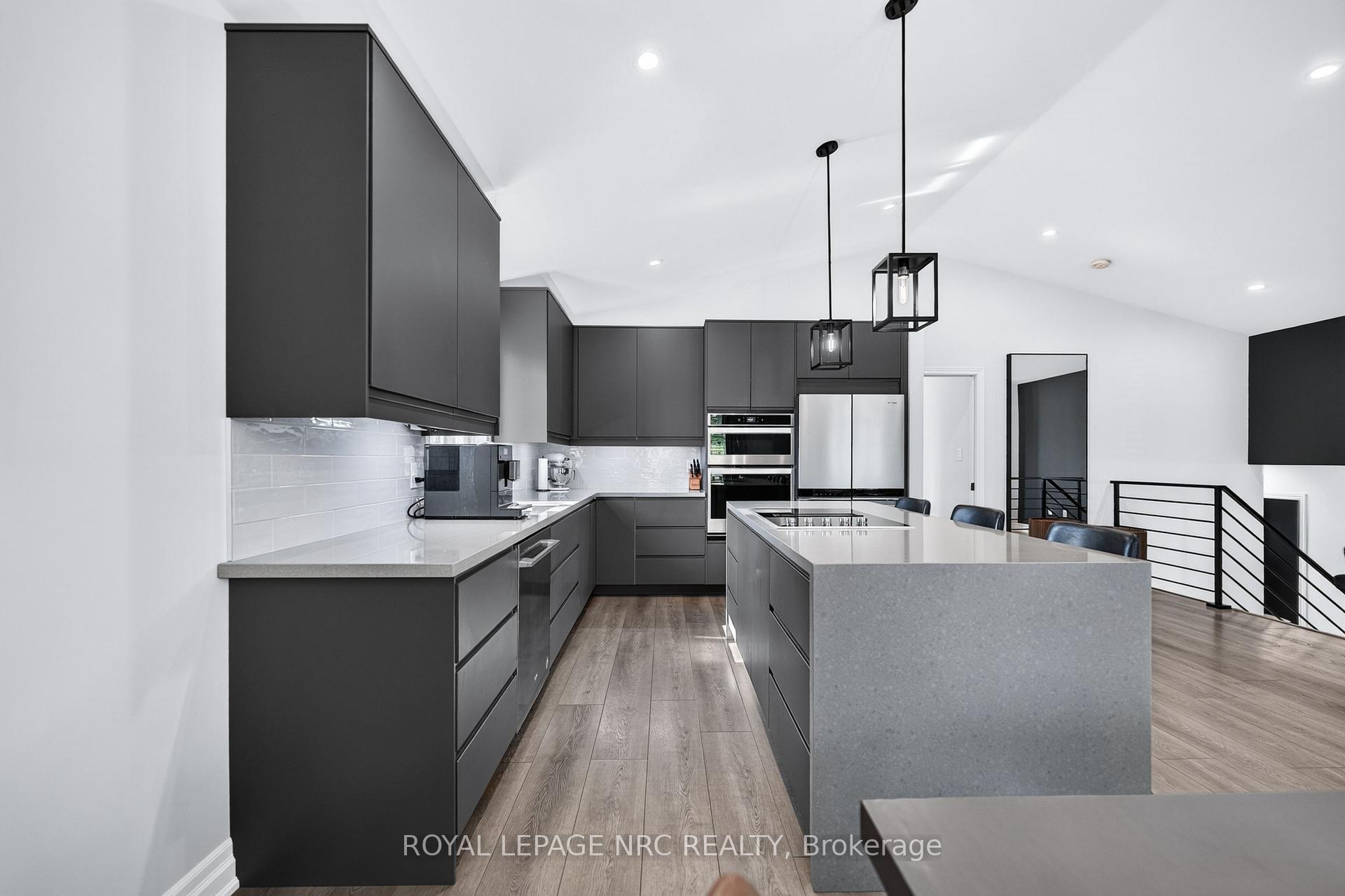 Photo 14 of 3843 Weinbrenner Road, Niagara Falls, Chippawa — HOMEH