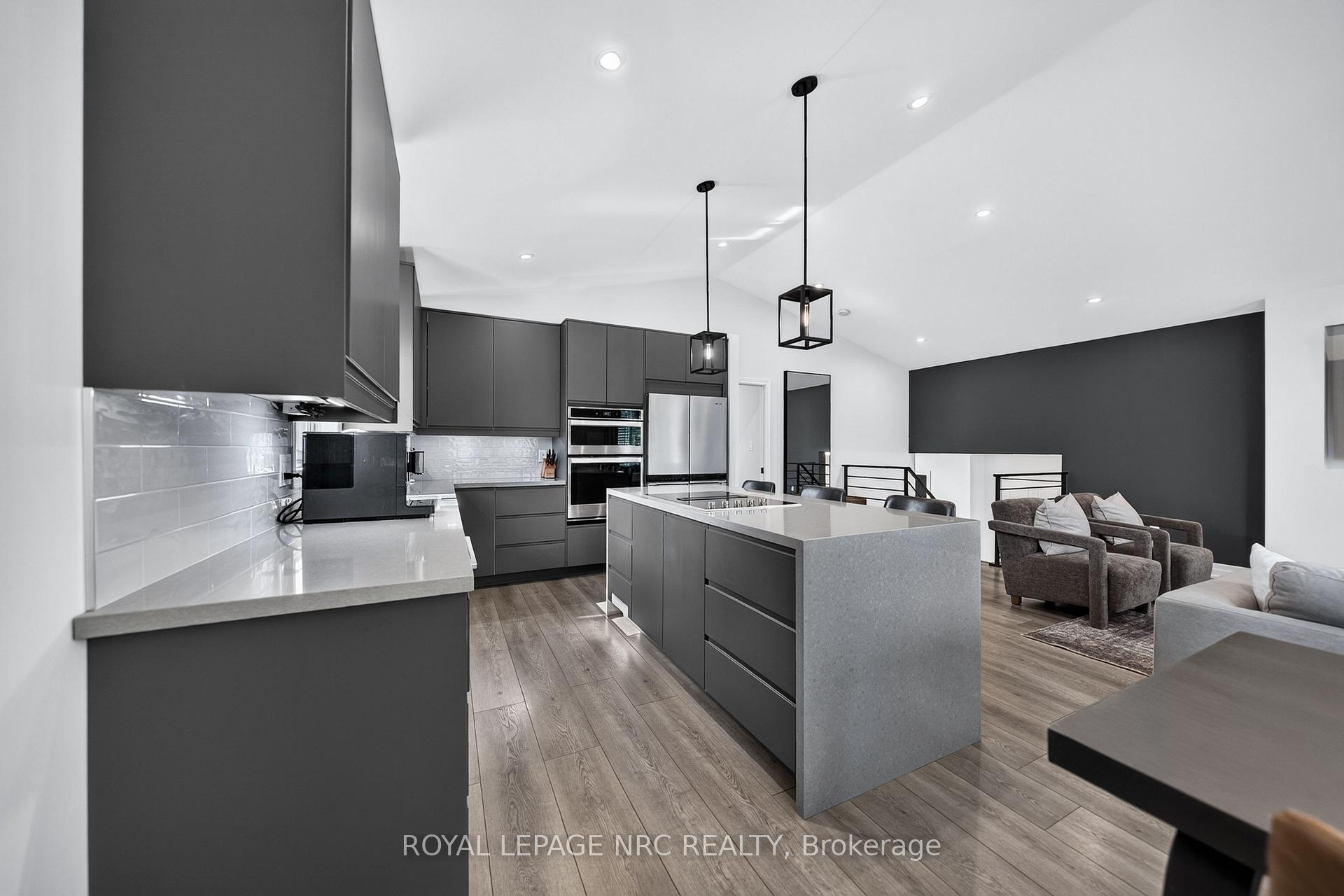 Photo 15 of 3843 Weinbrenner Road, Niagara Falls, Chippawa — HOMEH