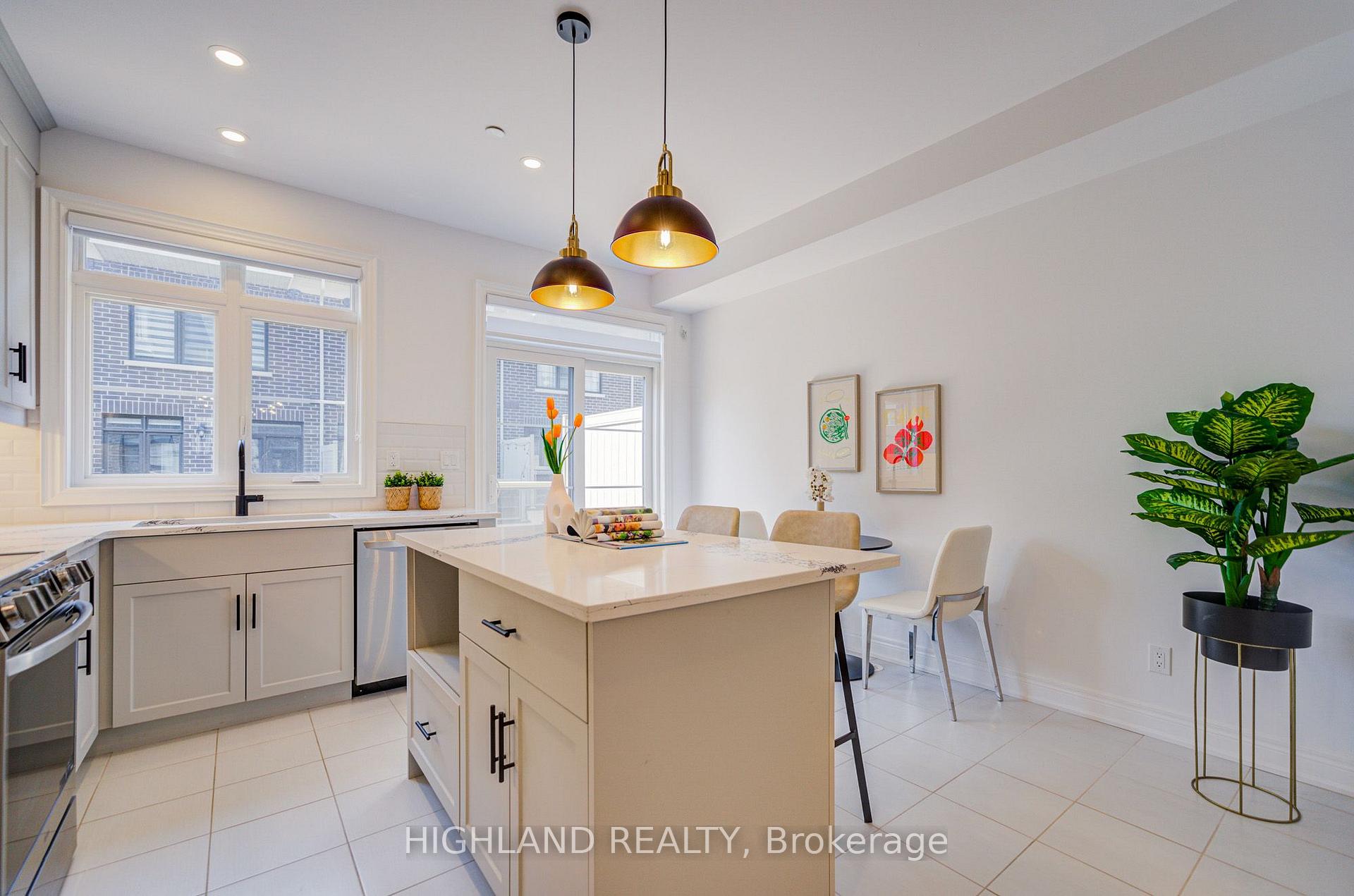 Photo 11 of Unit 22, 270 Melody Common, Oakville, River Oaks — HOMEH