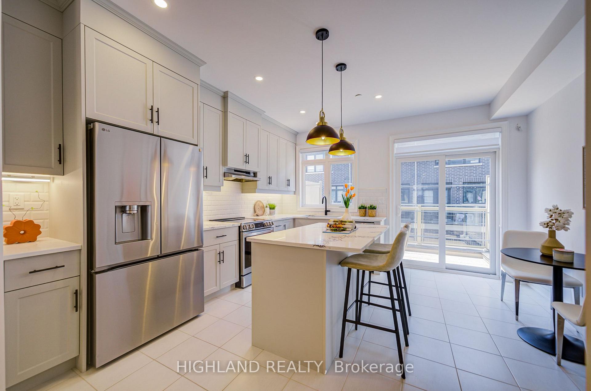 Photo 13 of Unit 22, 270 Melody Common, Oakville, River Oaks — HOMEH