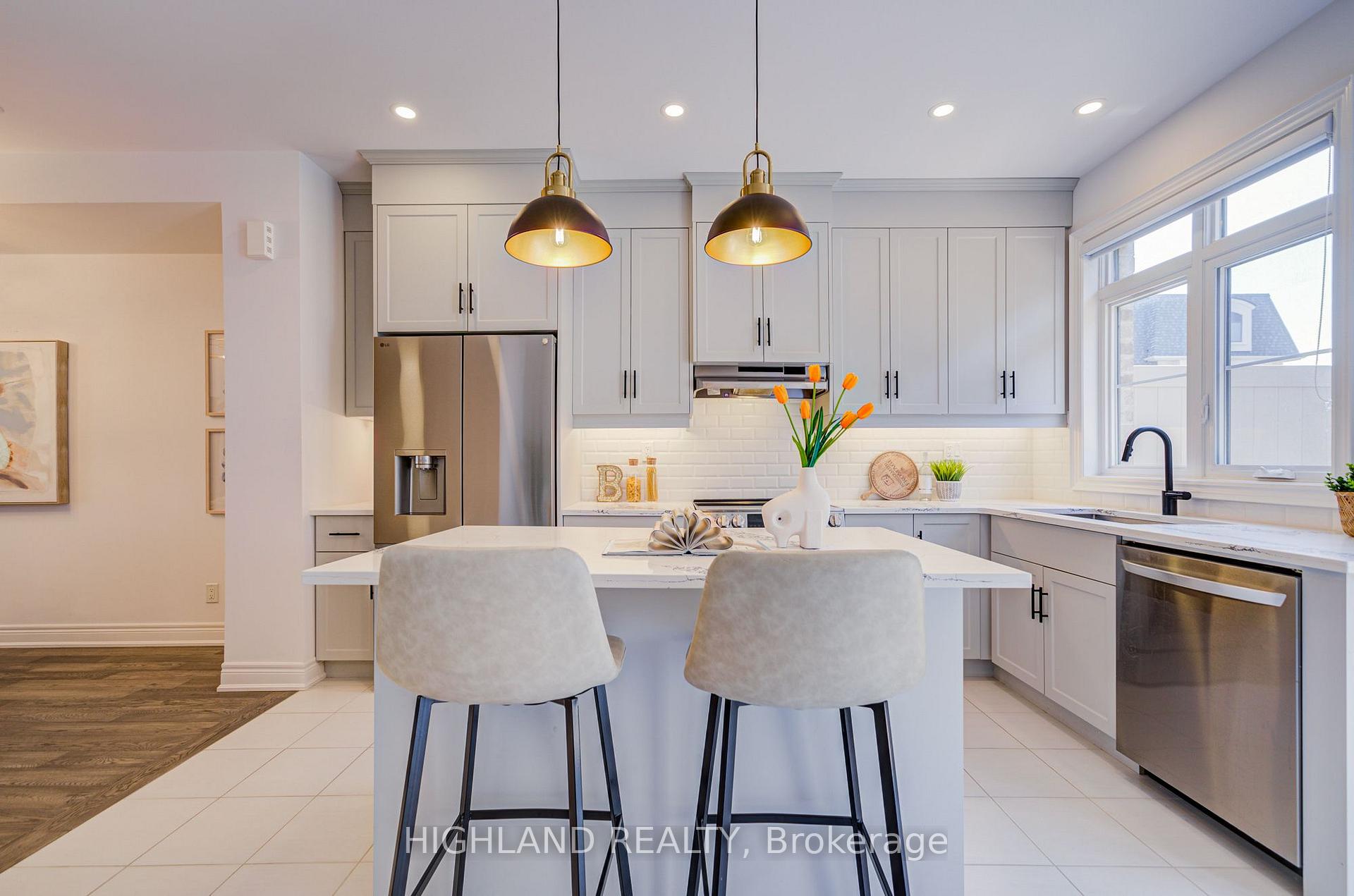 Photo 16 of Unit 22, 270 Melody Common, Oakville, River Oaks — HOMEH