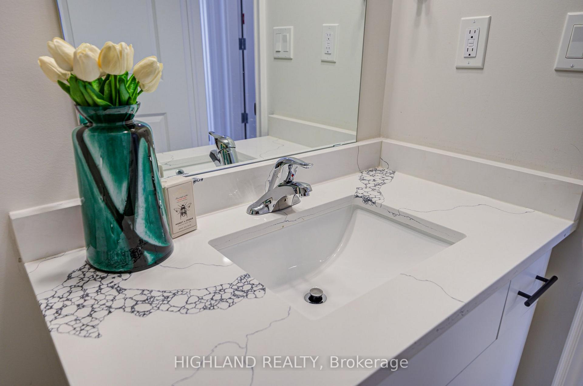 Photo 31 of Unit 22, 270 Melody Common, Oakville, River Oaks — HOMEH