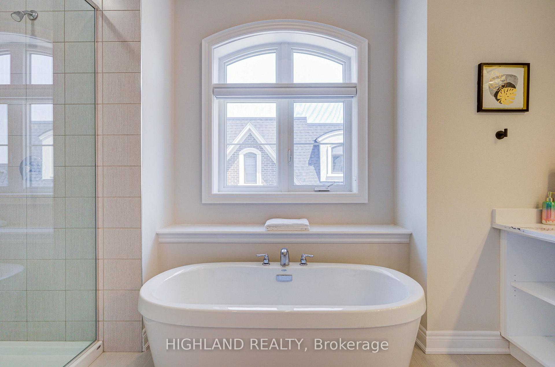 Photo 44 of Unit 22, 270 Melody Common, Oakville, River Oaks — HOMEH