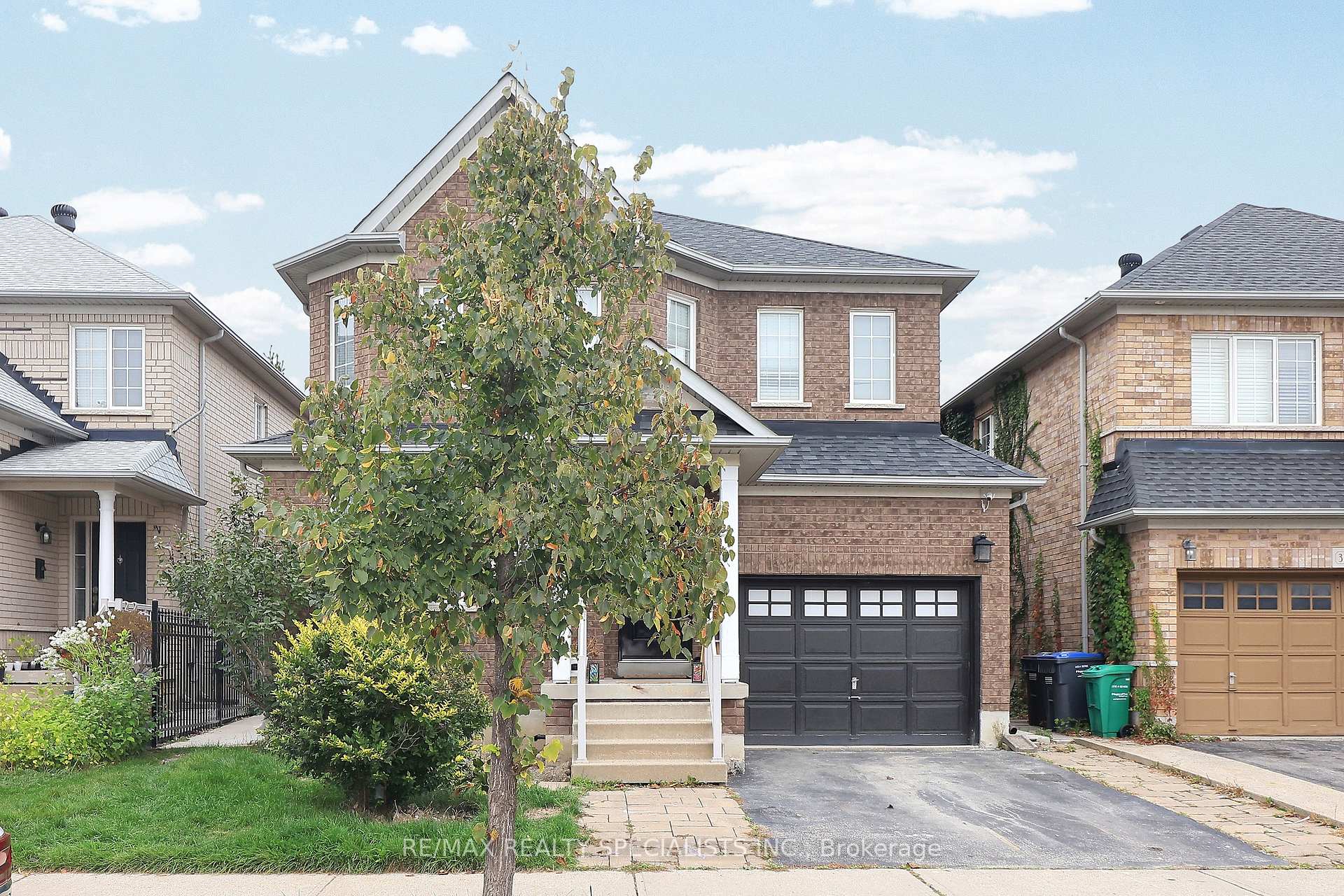Photo 2 of 5815 Rainspring Drive, Mississauga, Churchill Meadows — HOMEH