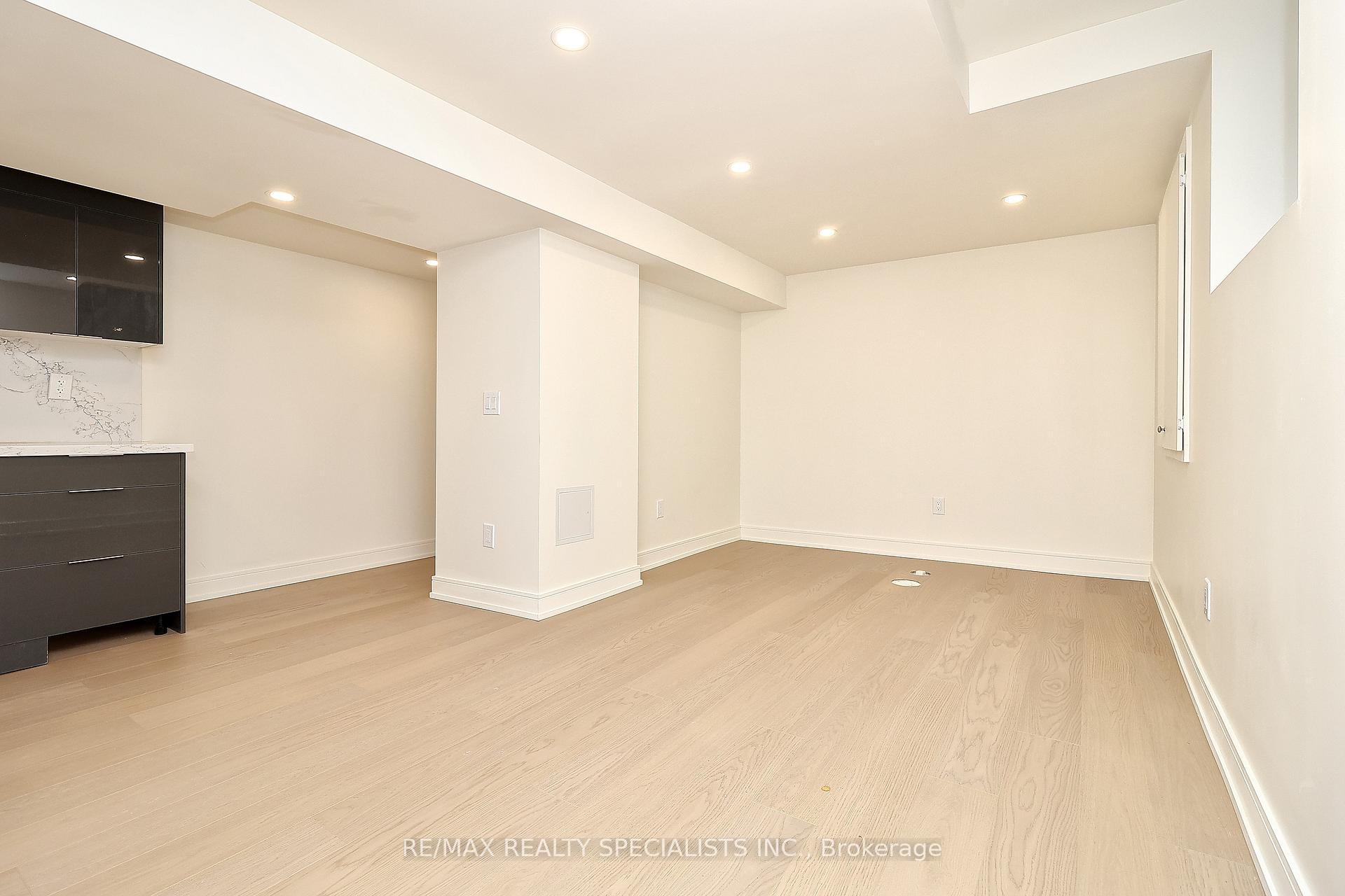 Photo 14 of 5815 Rainspring Drive, Mississauga, Churchill Meadows — HOMEH