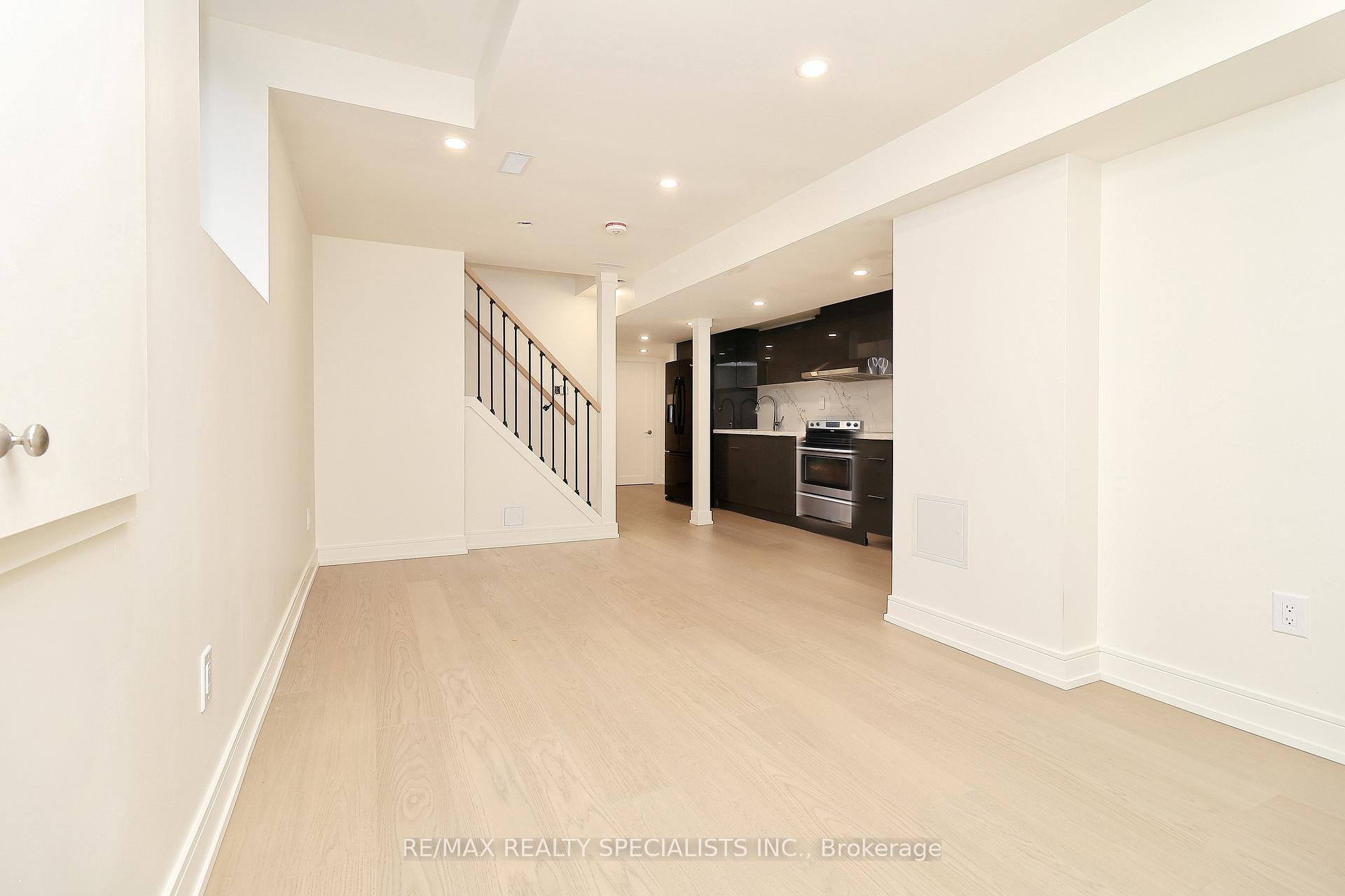 Photo 16 of 5815 Rainspring Drive, Mississauga, Churchill Meadows — HOMEH