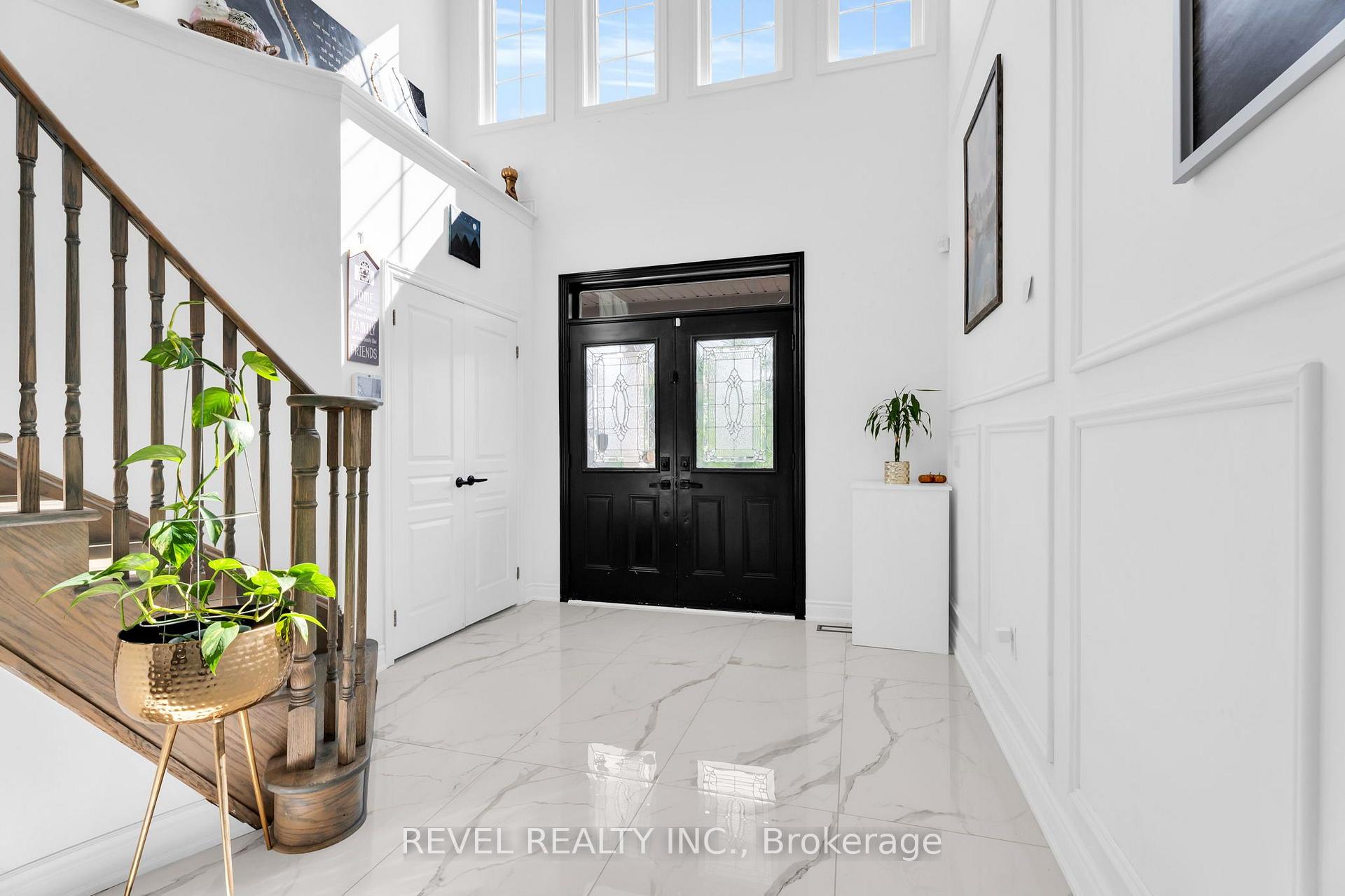Photo 2 of 536 Brett Street, Shelburne — HOMEH