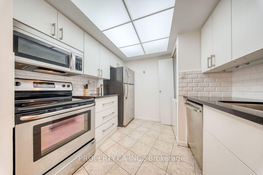 Photo 8 of Unit 2902, 1001 Bay Street, Toronto, Bay Street Corridor — HOMEH