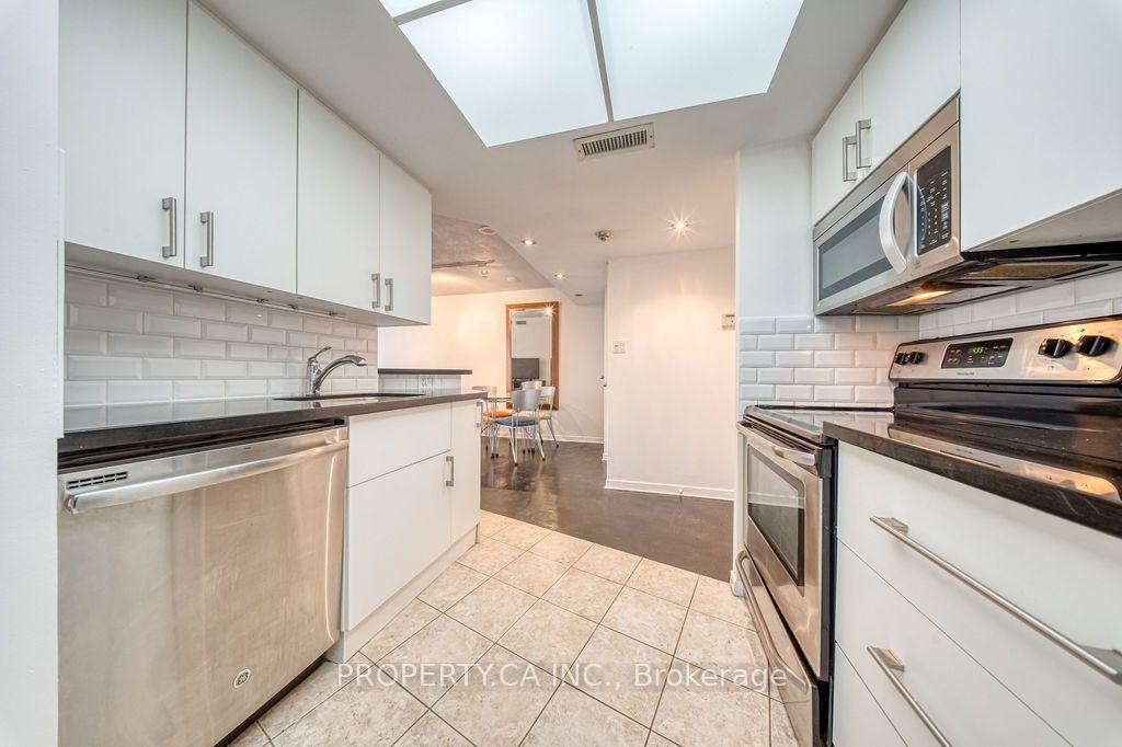 Photo 9 of Unit 2902, 1001 Bay Street, Toronto, Bay Street Corridor — HOMEH