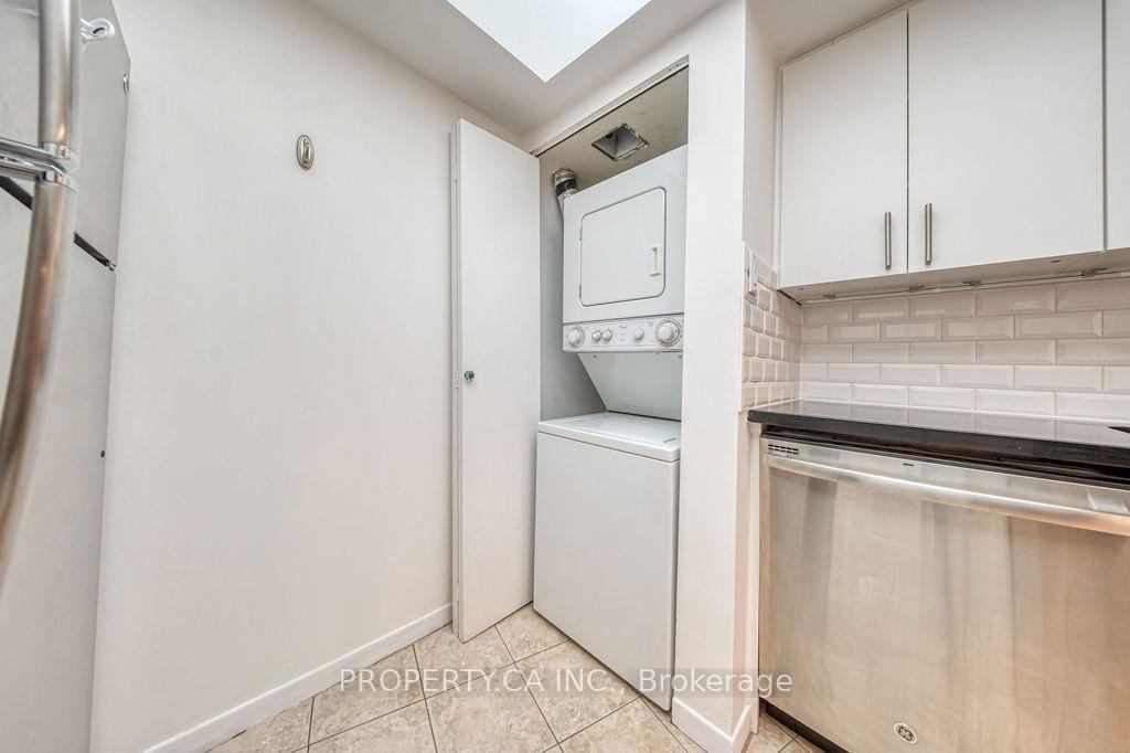Photo 10 of Unit 2902, 1001 Bay Street, Toronto, Bay Street Corridor — HOMEH