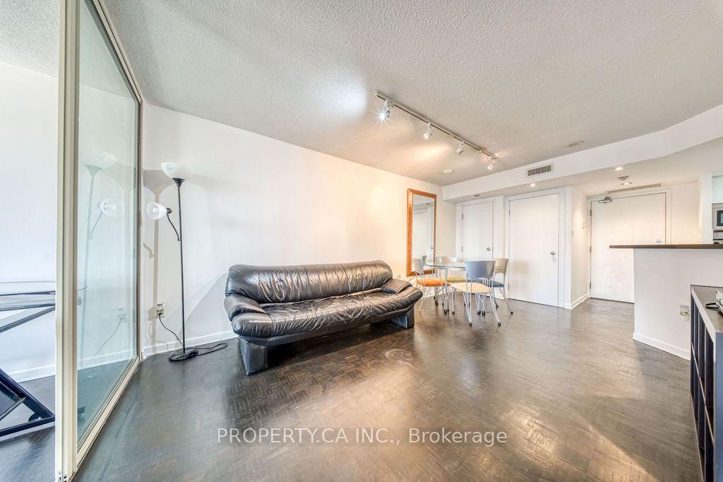 Photo 15 of Unit 2902, 1001 Bay Street, Toronto, Bay Street Corridor — HOMEH