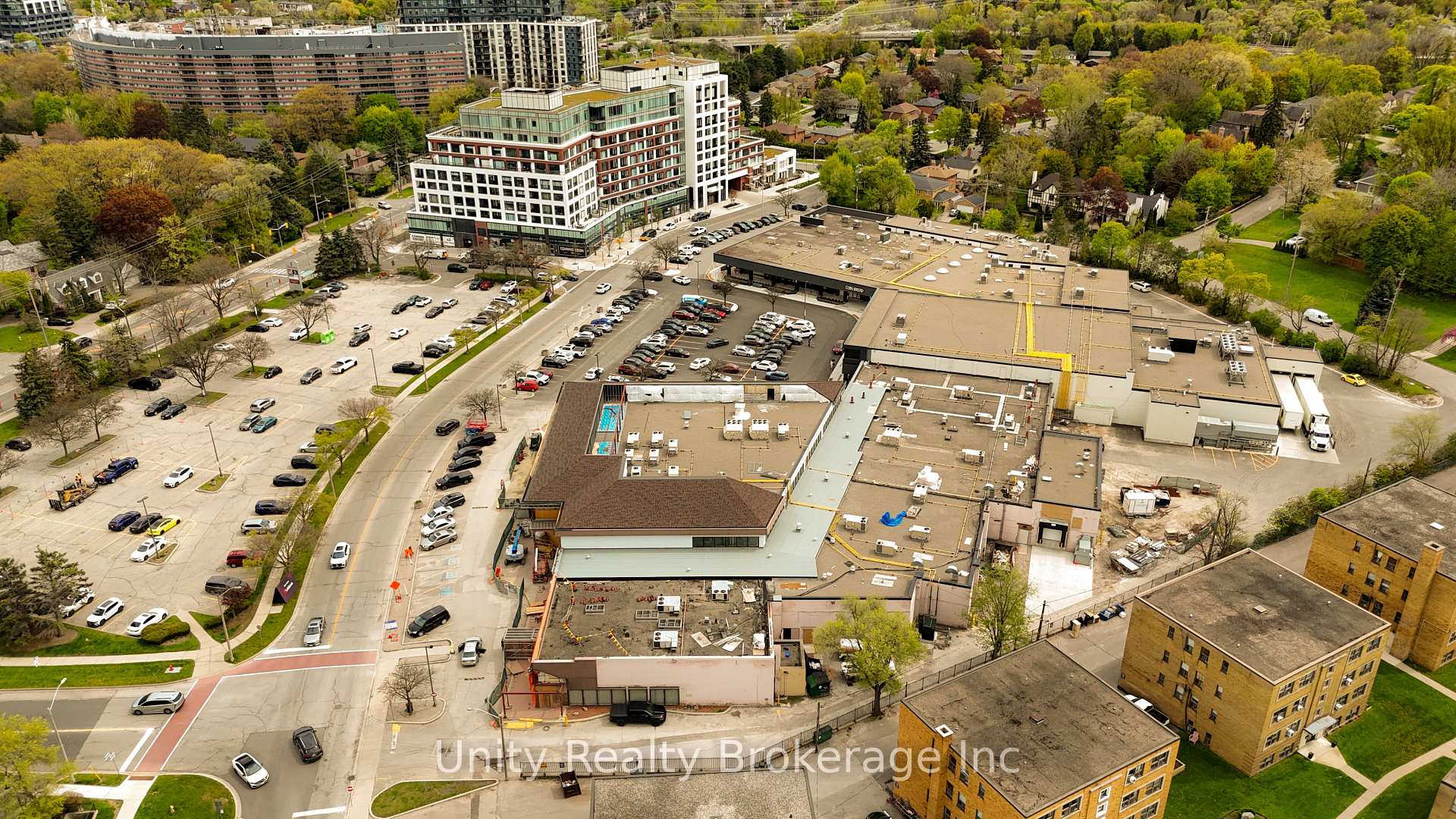 Photo 10 of 296 The Kingway, Etobicoke, Edenbridge-Humber Valley — HOMEH