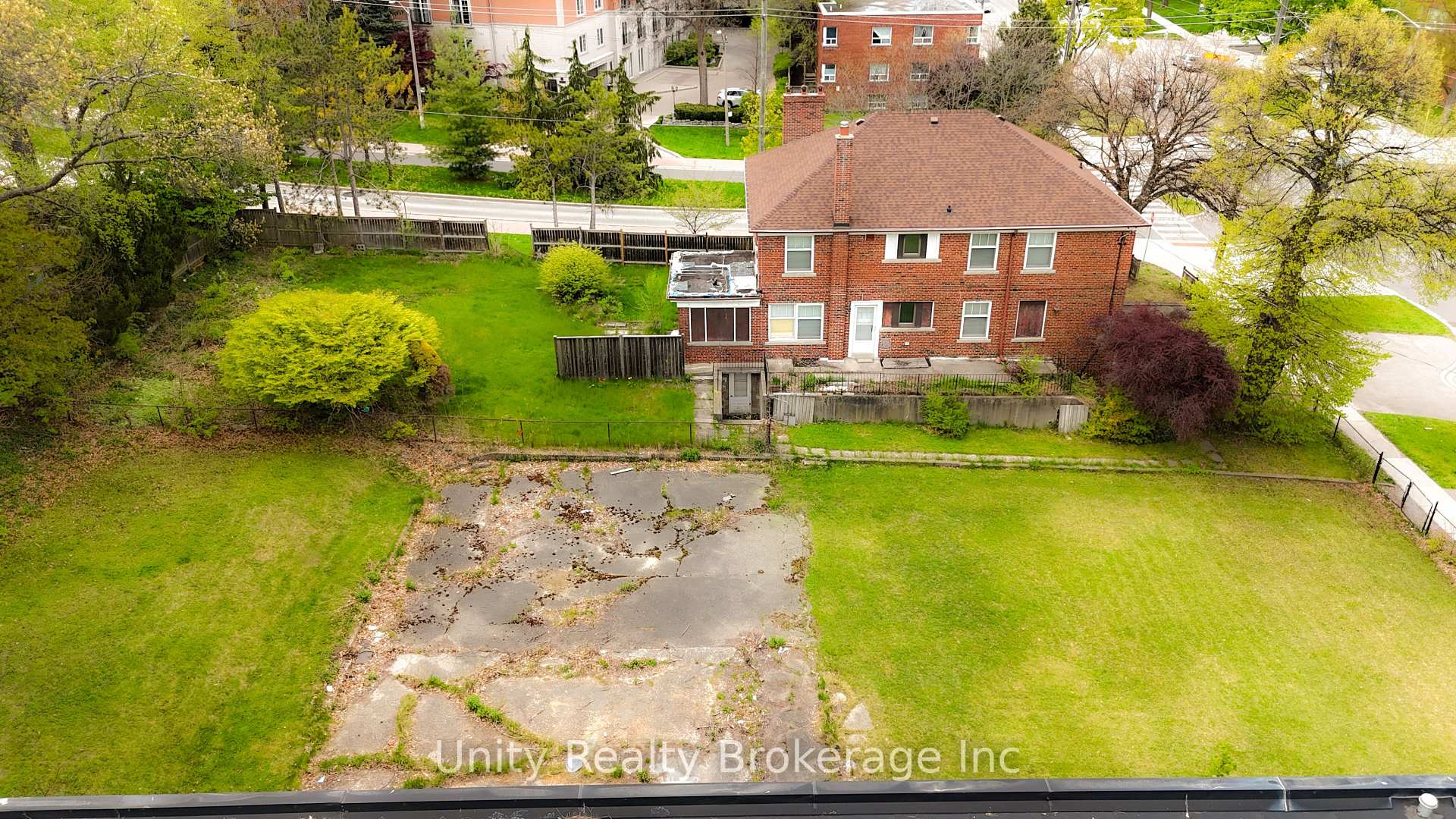 Photo 11 of 296 The Kingway, Etobicoke, Edenbridge-Humber Valley — HOMEH