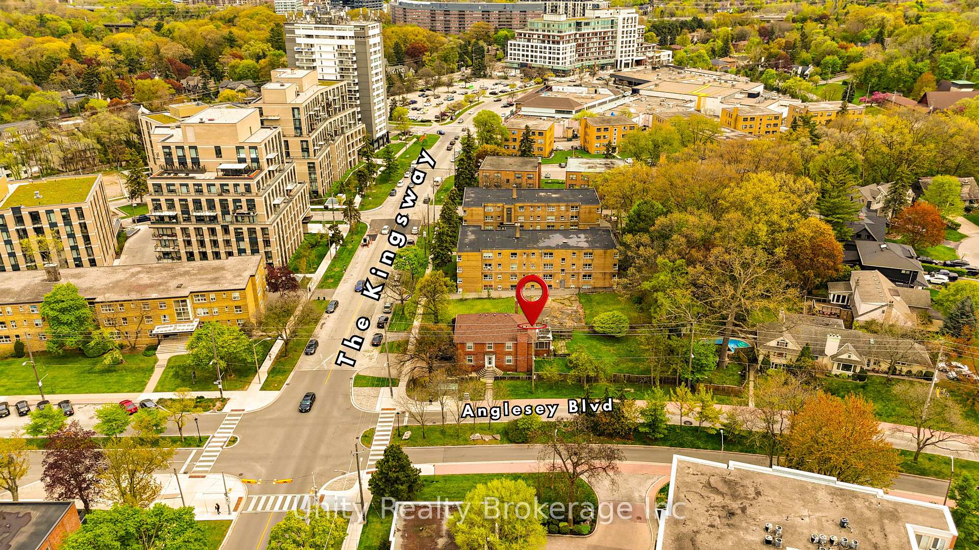 Photo 13 of 296 The Kingway, Etobicoke, Edenbridge-Humber Valley — HOMEH