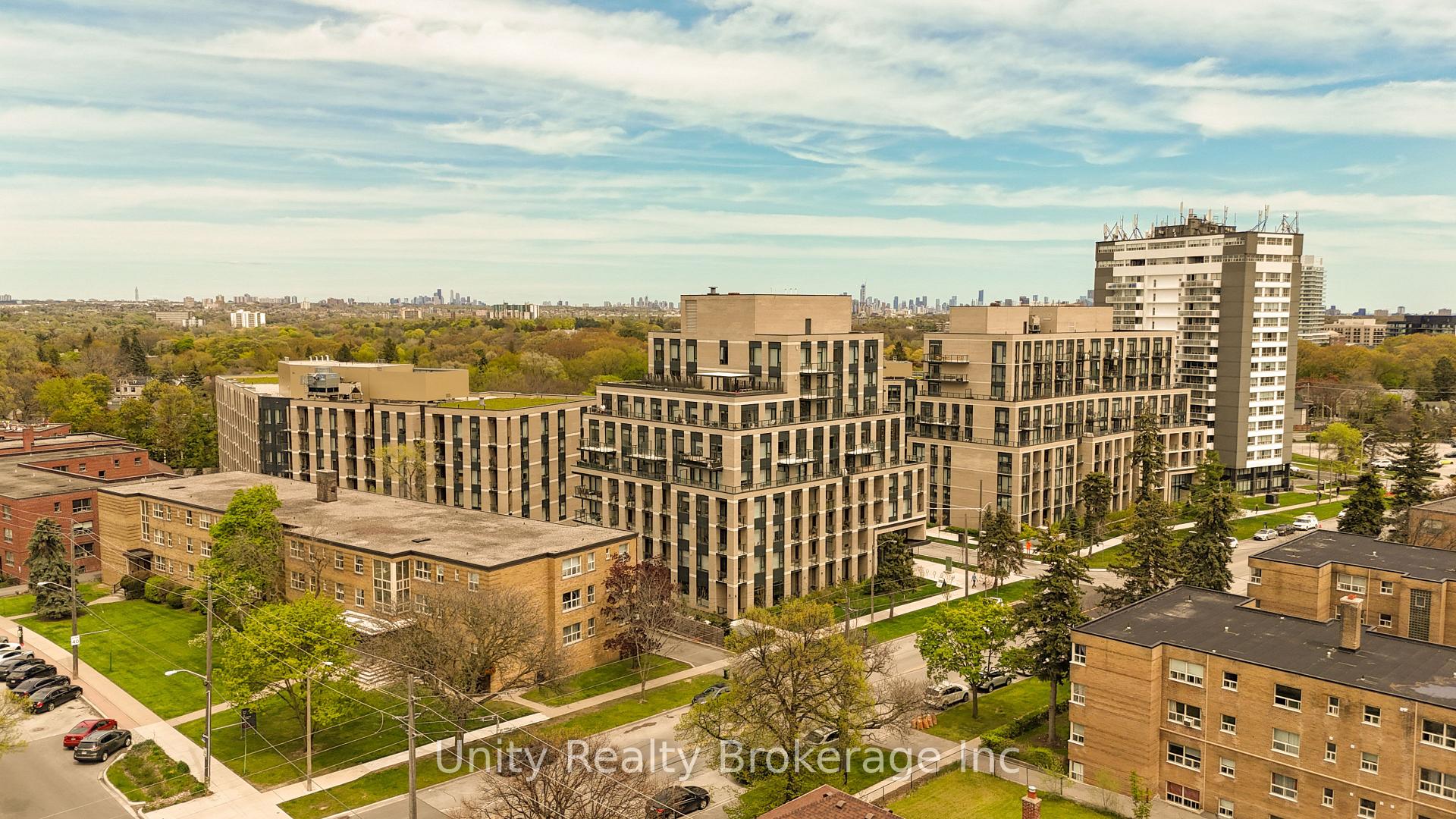 Photo 15 of 296 The Kingway, Etobicoke, Edenbridge-Humber Valley — HOMEH