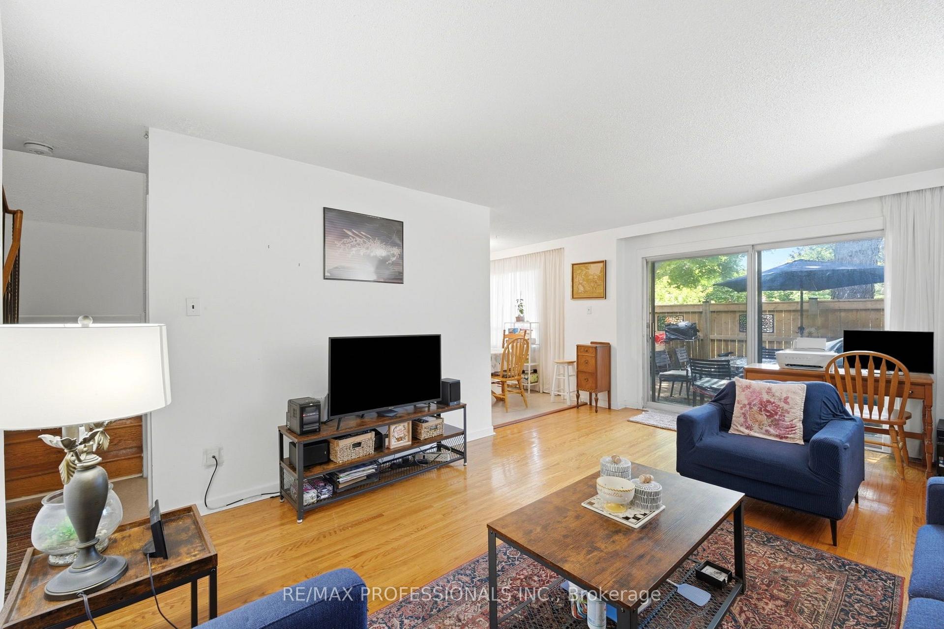 Photo 2 of Unit 12, 48 Three Valleys Drive, North York, Parkwoods-Donalda — HOMEH