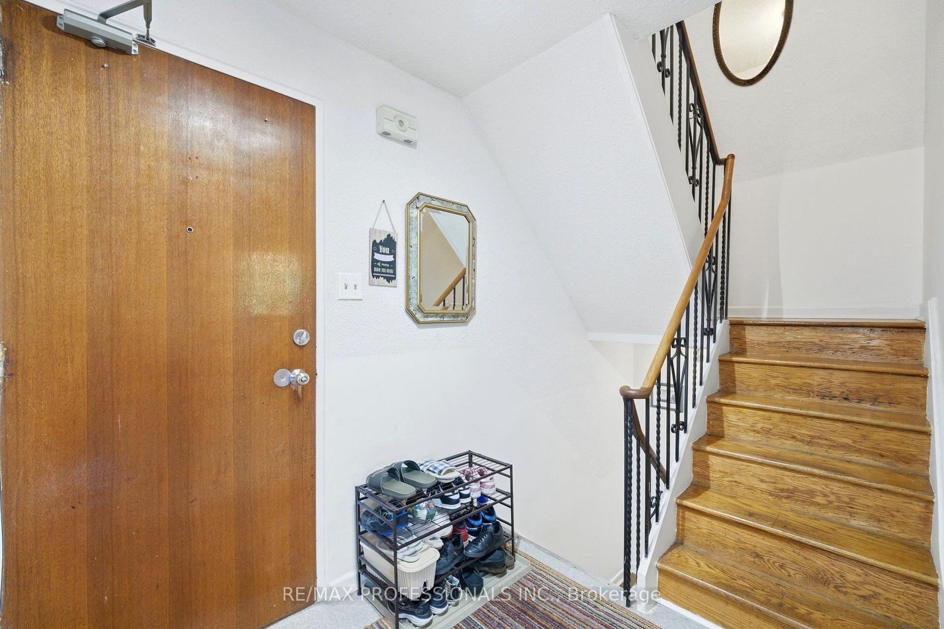 Photo 11 of Unit 12, 48 Three Valleys Drive, North York, Parkwoods-Donalda — HOMEH
