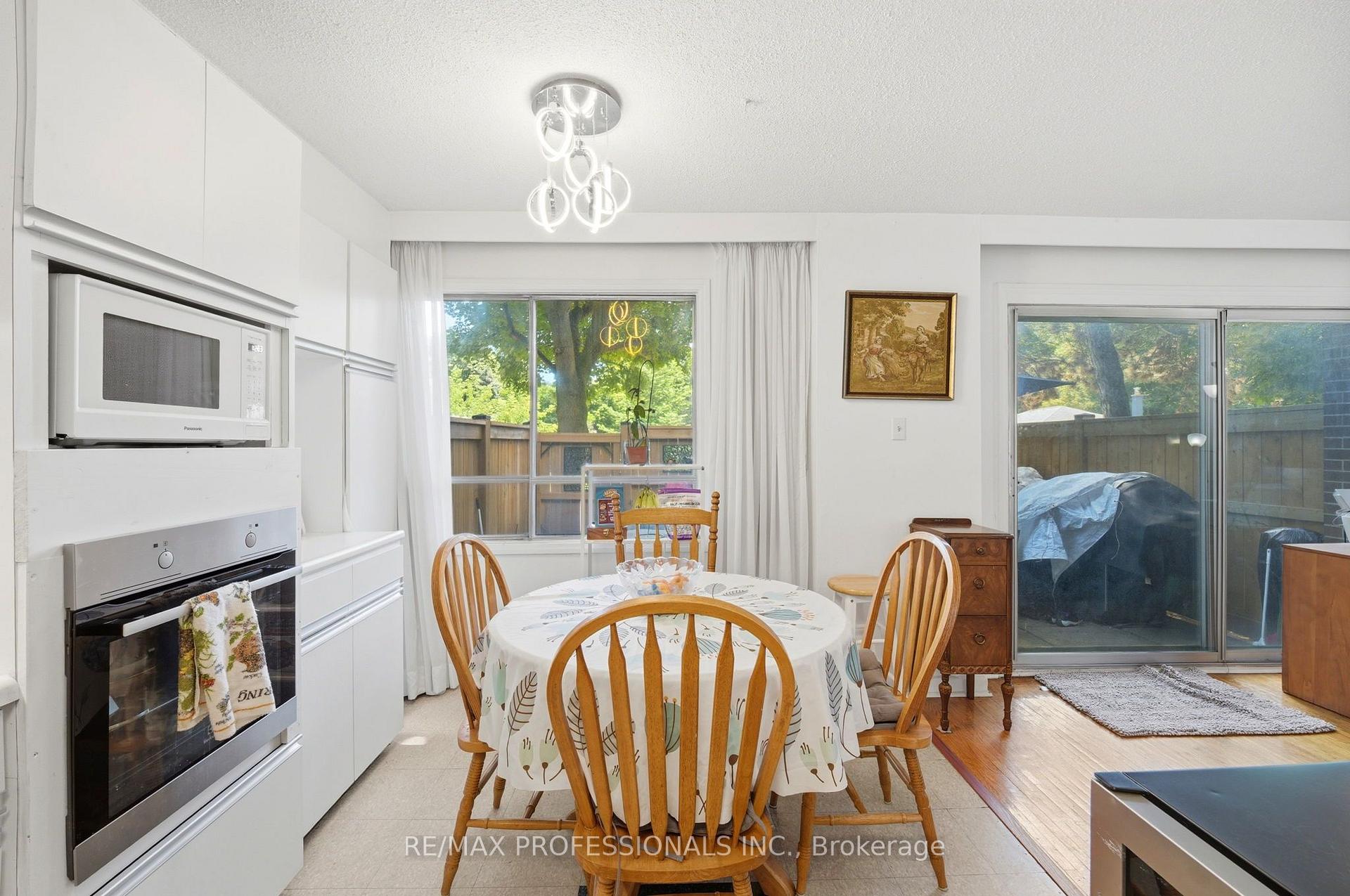 Photo 17 of Unit 12, 48 Three Valleys Drive, North York, Parkwoods-Donalda — HOMEH