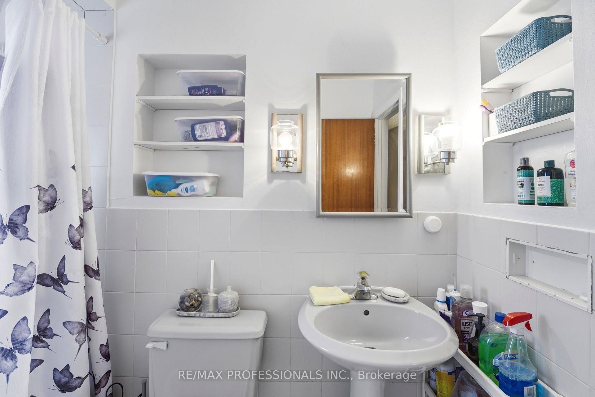 Photo 29 of Unit 12, 48 Three Valleys Drive, North York, Parkwoods-Donalda — HOMEH
