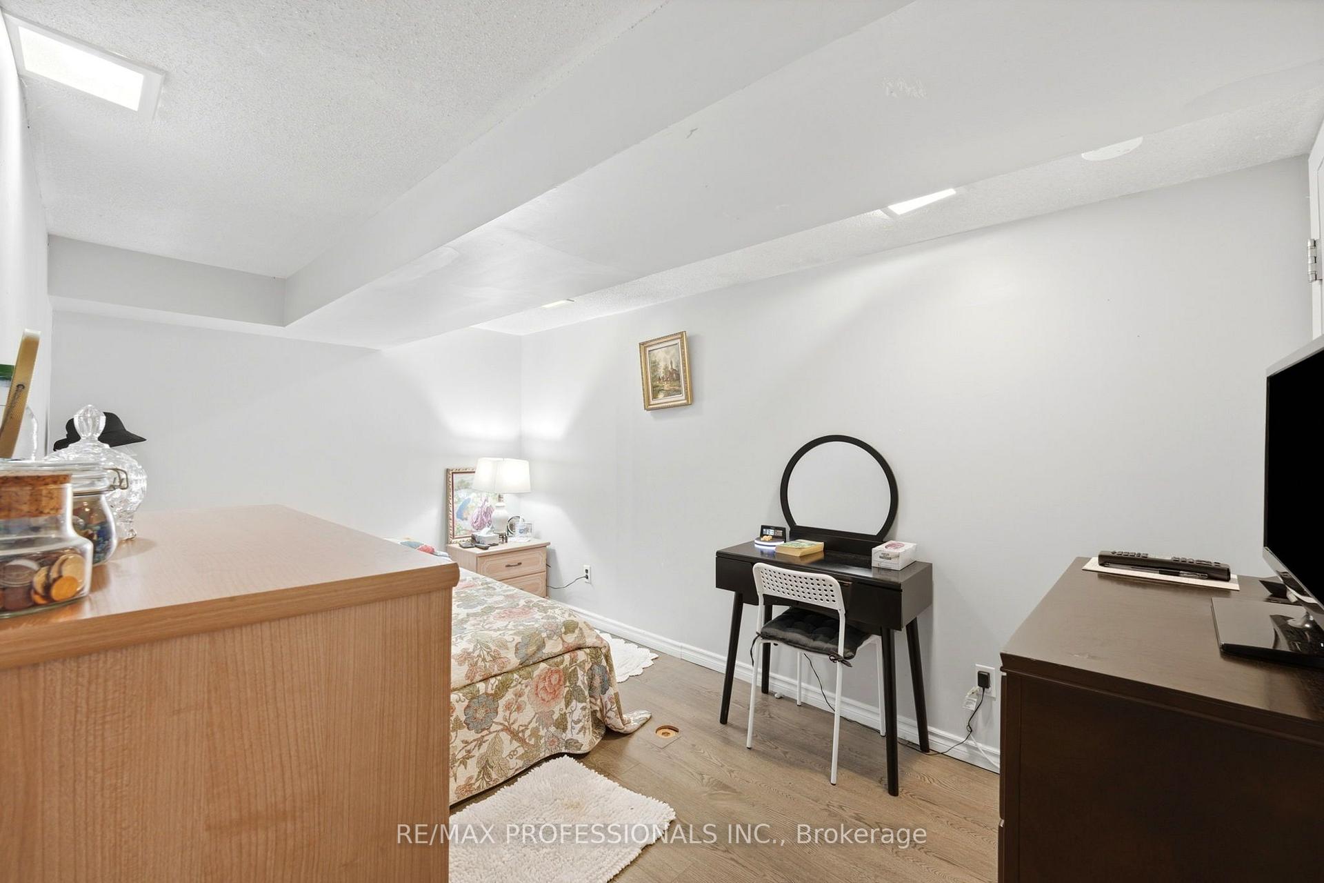 Photo 33 of Unit 12, 48 Three Valleys Drive, North York, Parkwoods-Donalda — HOMEH
