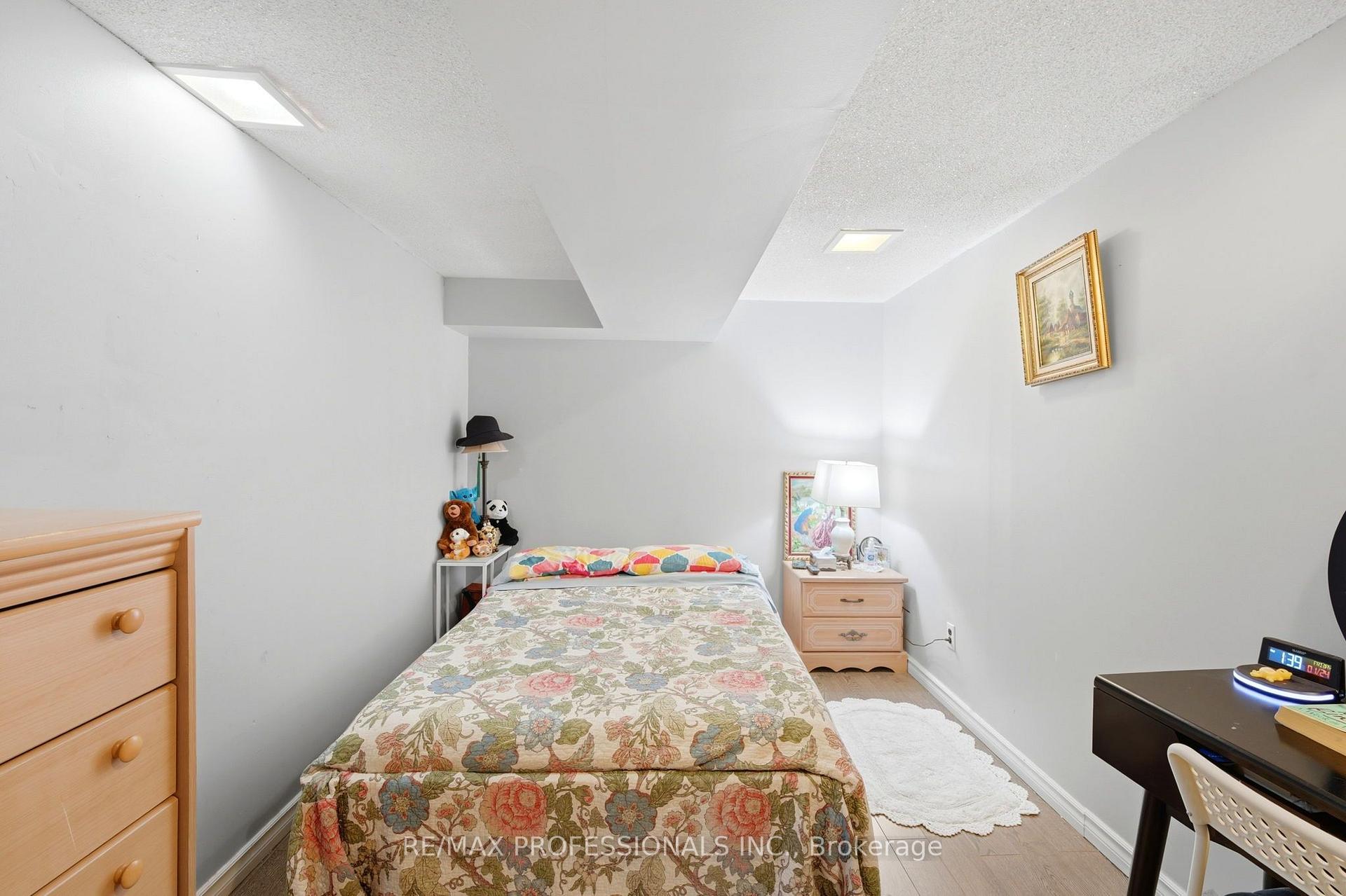 Photo 34 of Unit 12, 48 Three Valleys Drive, North York, Parkwoods-Donalda — HOMEH