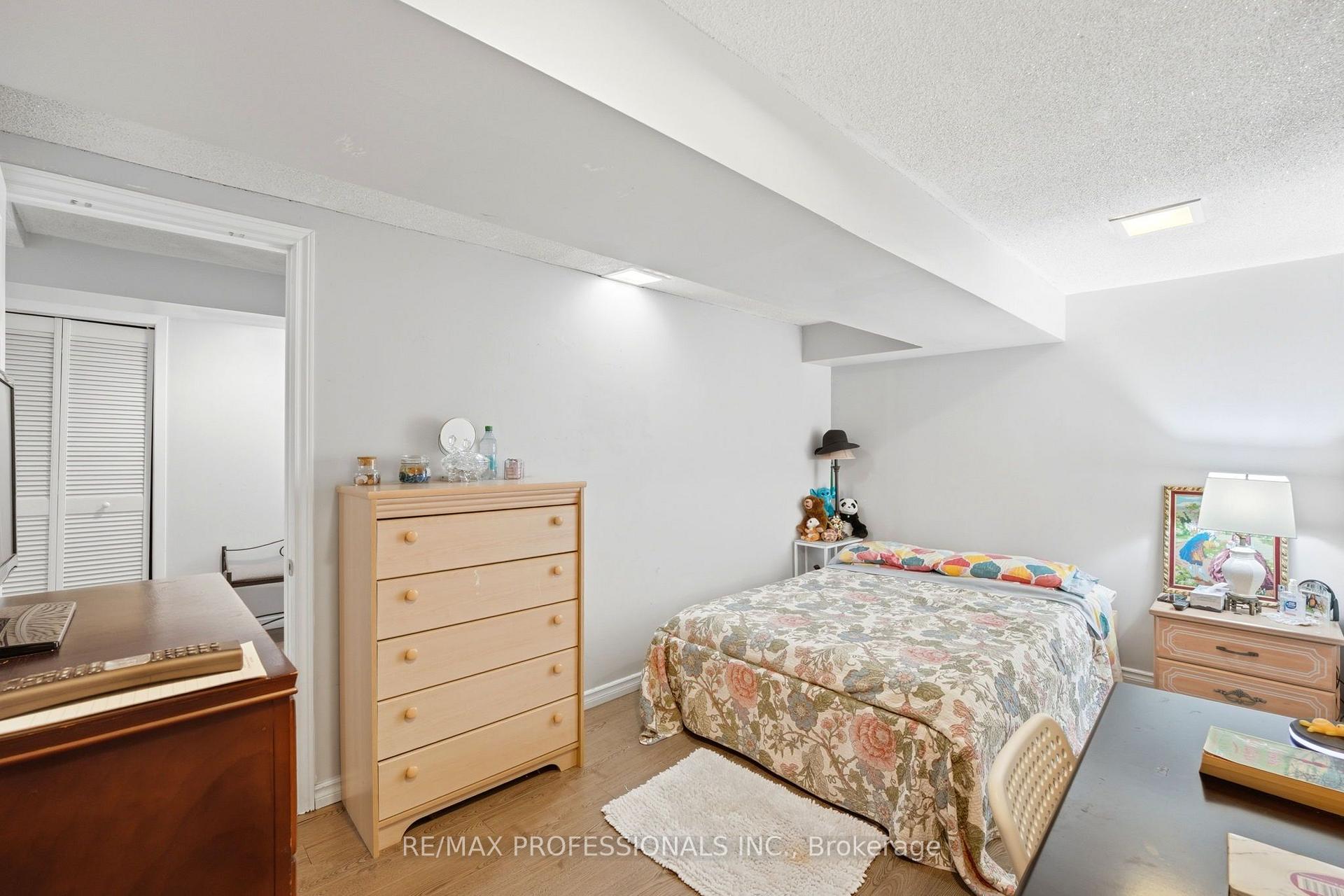 Photo 35 of Unit 12, 48 Three Valleys Drive, North York, Parkwoods-Donalda — HOMEH