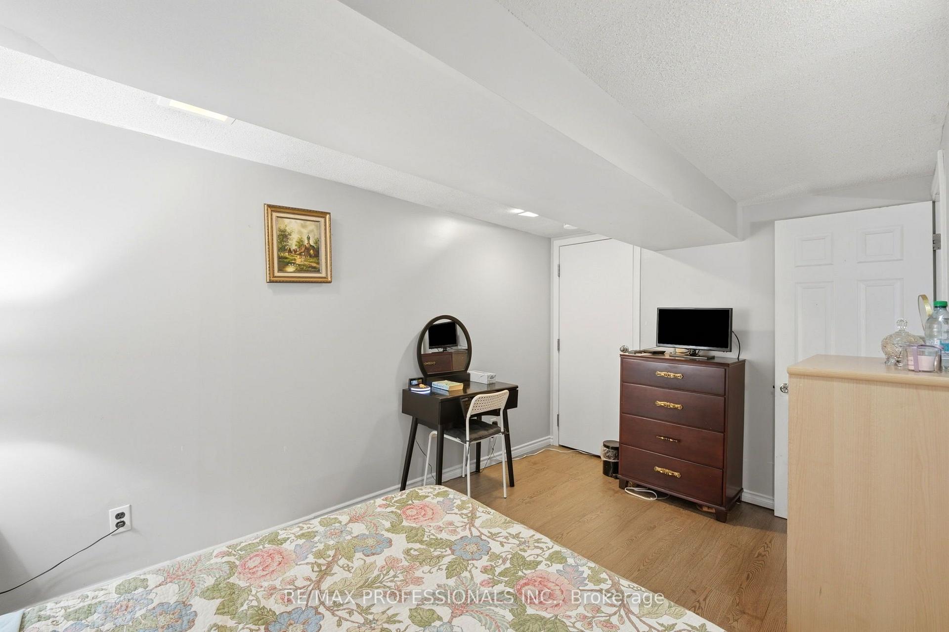 Photo 36 of Unit 12, 48 Three Valleys Drive, North York, Parkwoods-Donalda — HOMEH
