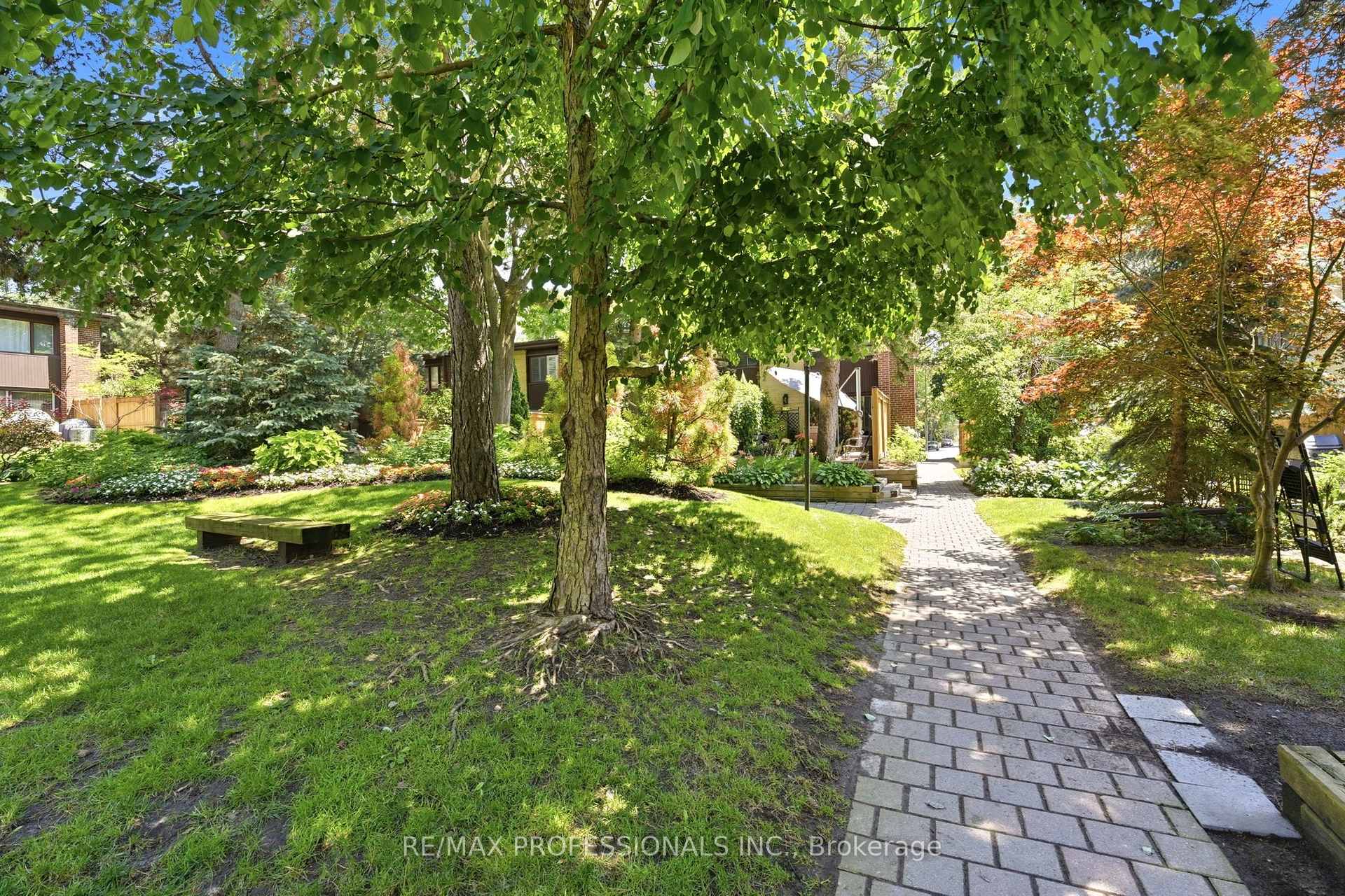 Photo 41 of Unit 12, 48 Three Valleys Drive, North York, Parkwoods-Donalda — HOMEH