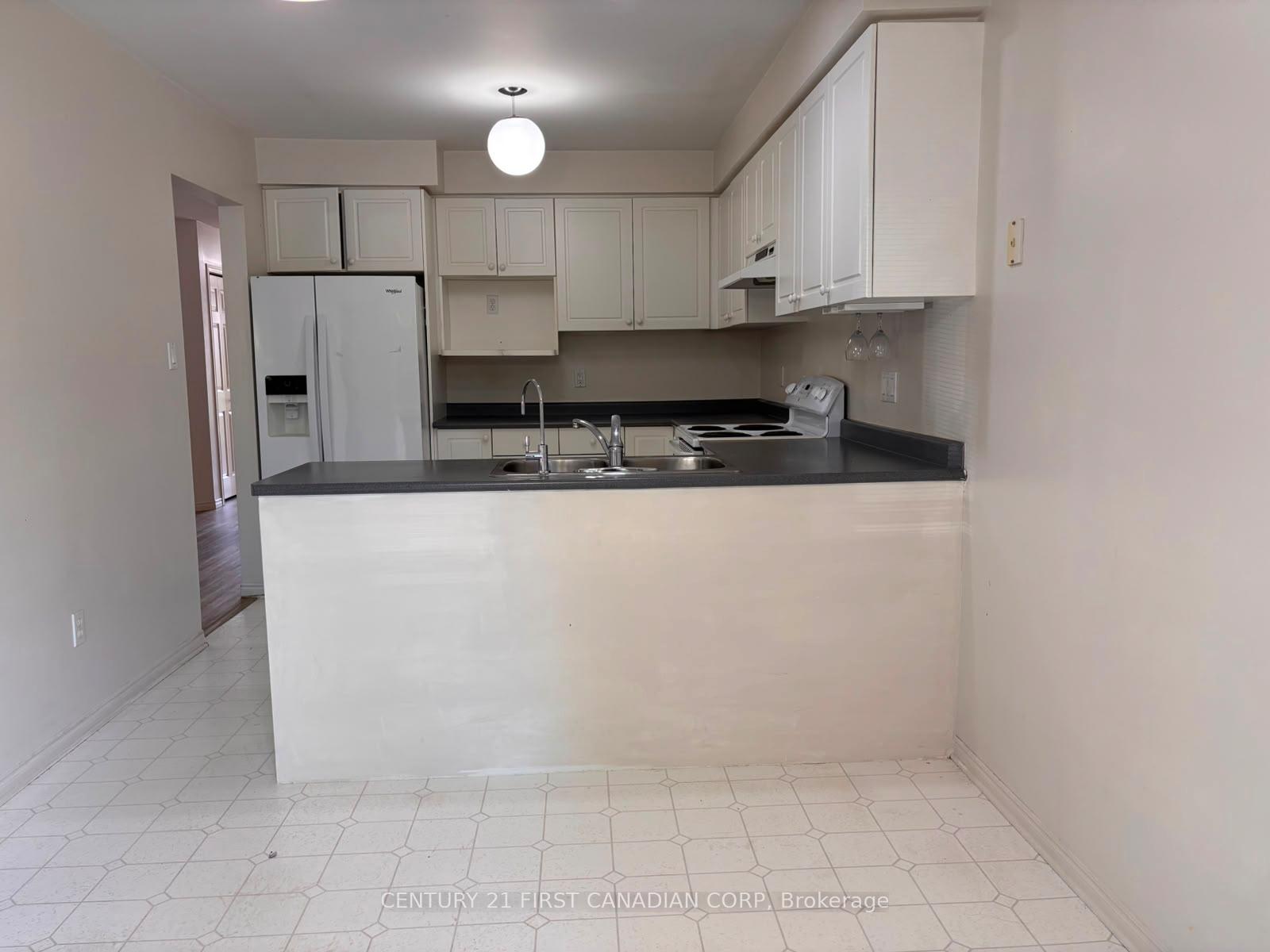 Photo 11 of Unit 79, 601 Grenfell Drive, London, North C — HOMEH