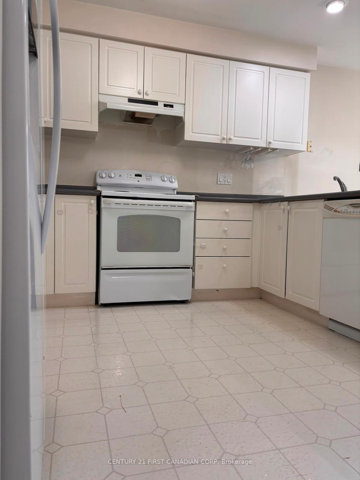 Photo 12 of Unit 79, 601 Grenfell Drive, London, North C — HOMEH