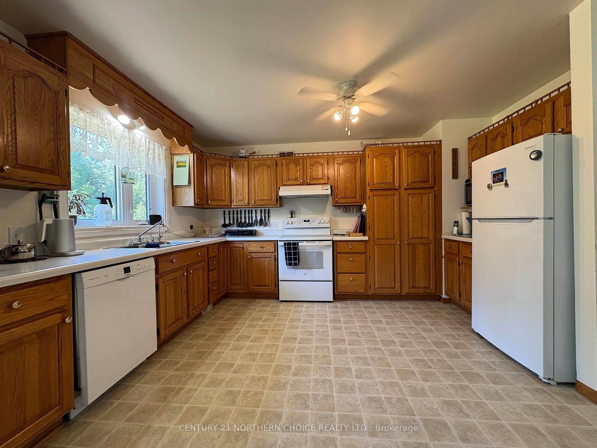 Photo 8 of 993 Fisher Road, Emo — HOMEH