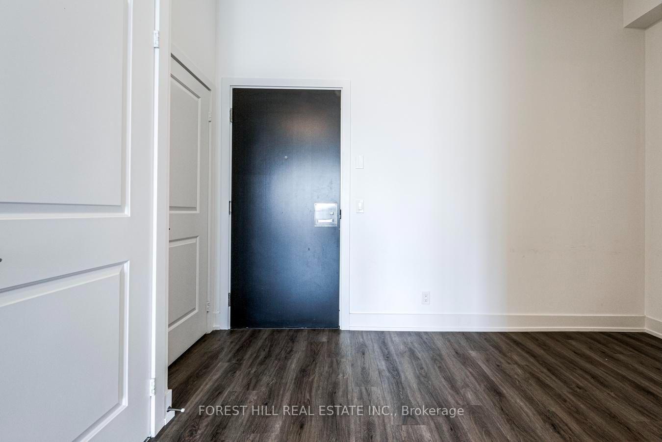 Photo 3 of Unit 1805, 11 Lillian Street, Toronto, Mount Pleasant West — HOMEH