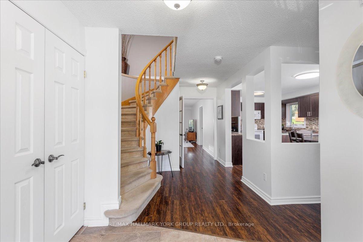 Photo 4 of 20 Sunbird Boulevard, Georgina, Keswick North — HOMEH