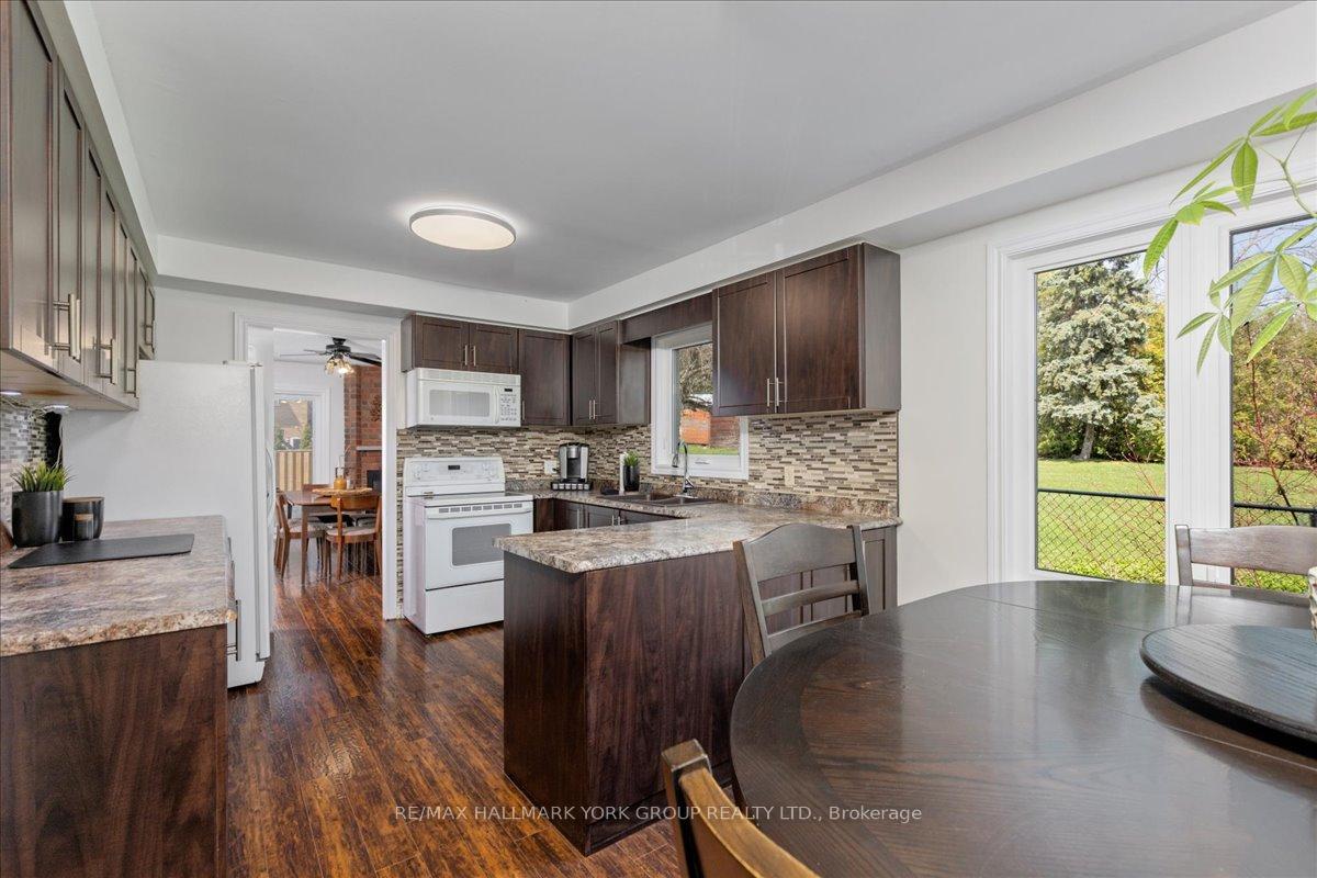 Photo 6 of 20 Sunbird Boulevard, Georgina, Keswick North — HOMEH