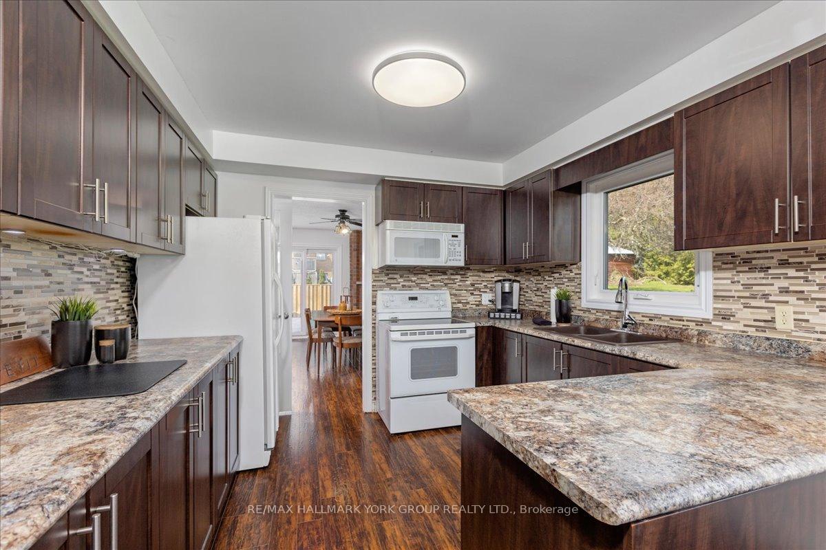 Photo 7 of 20 Sunbird Boulevard, Georgina, Keswick North — HOMEH