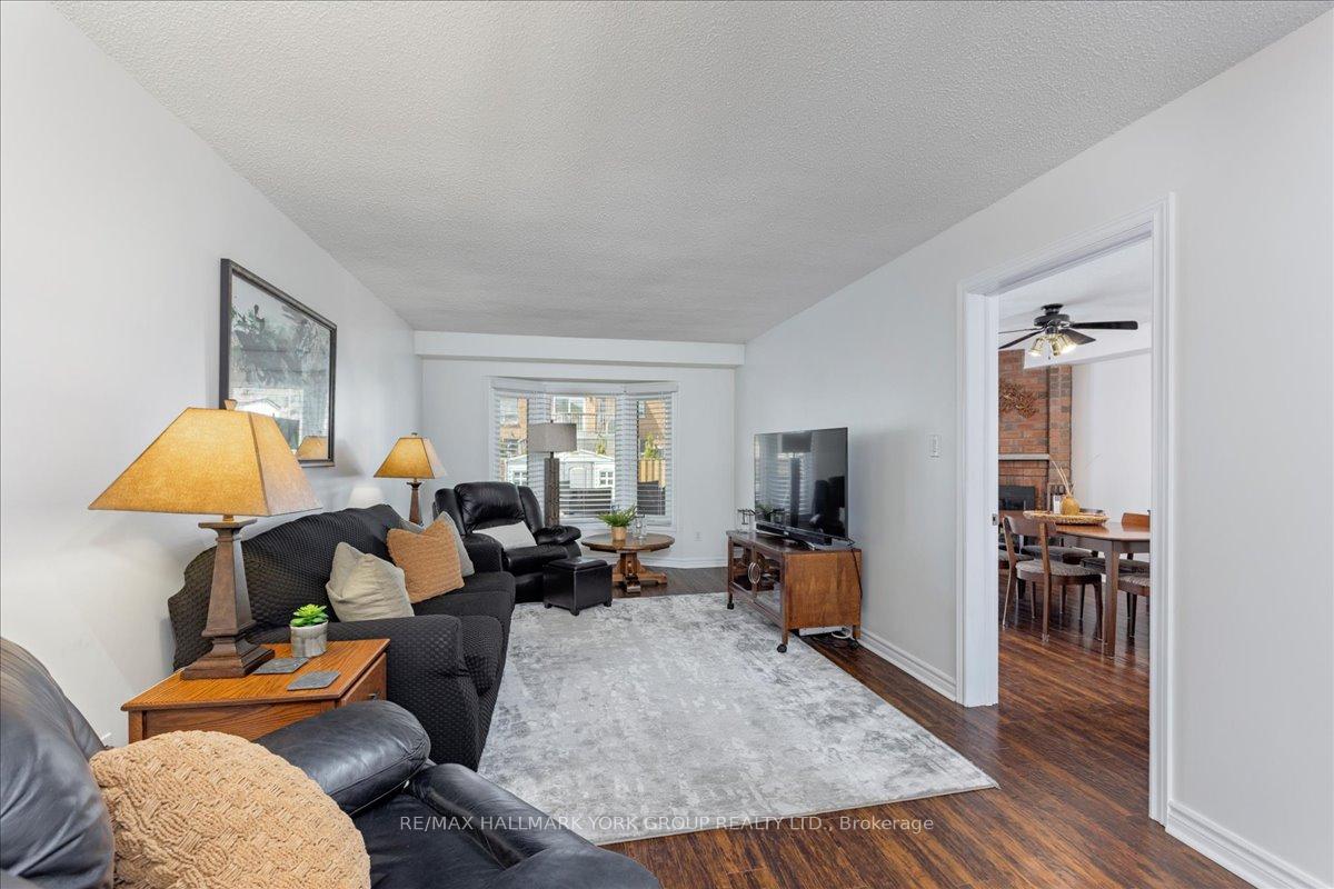 Photo 9 of 20 Sunbird Boulevard, Georgina, Keswick North — HOMEH