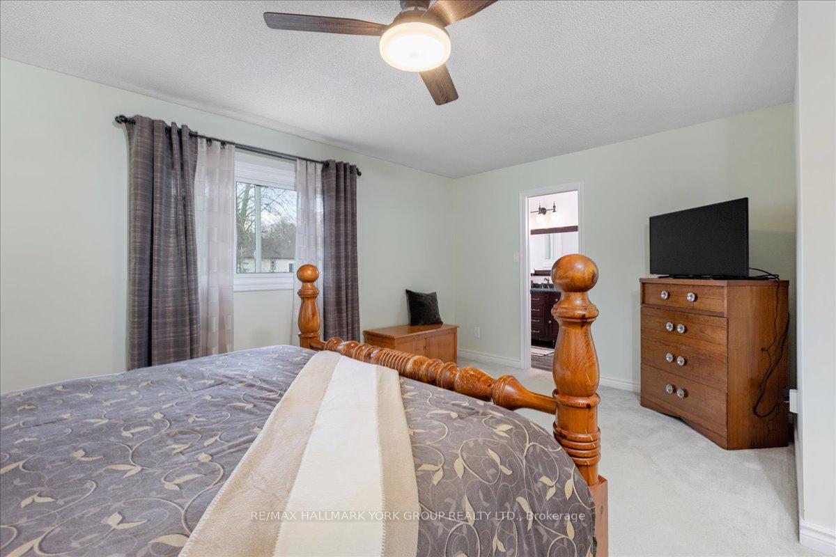 Photo 17 of 20 Sunbird Boulevard, Georgina, Keswick North — HOMEH