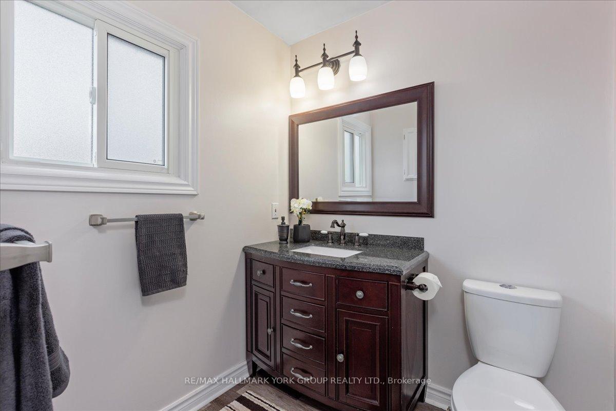 Photo 18 of 20 Sunbird Boulevard, Georgina, Keswick North — HOMEH