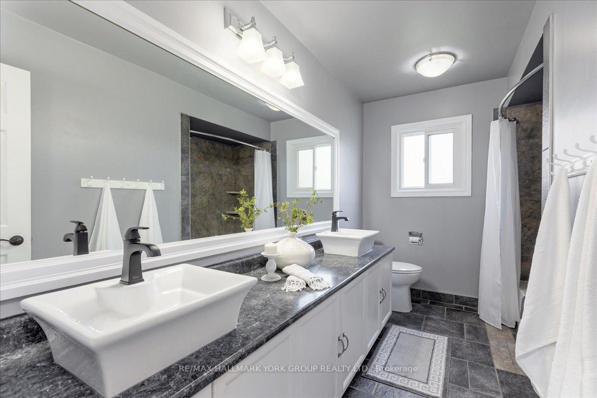Photo 23 of 20 Sunbird Boulevard, Georgina, Keswick North — HOMEH
